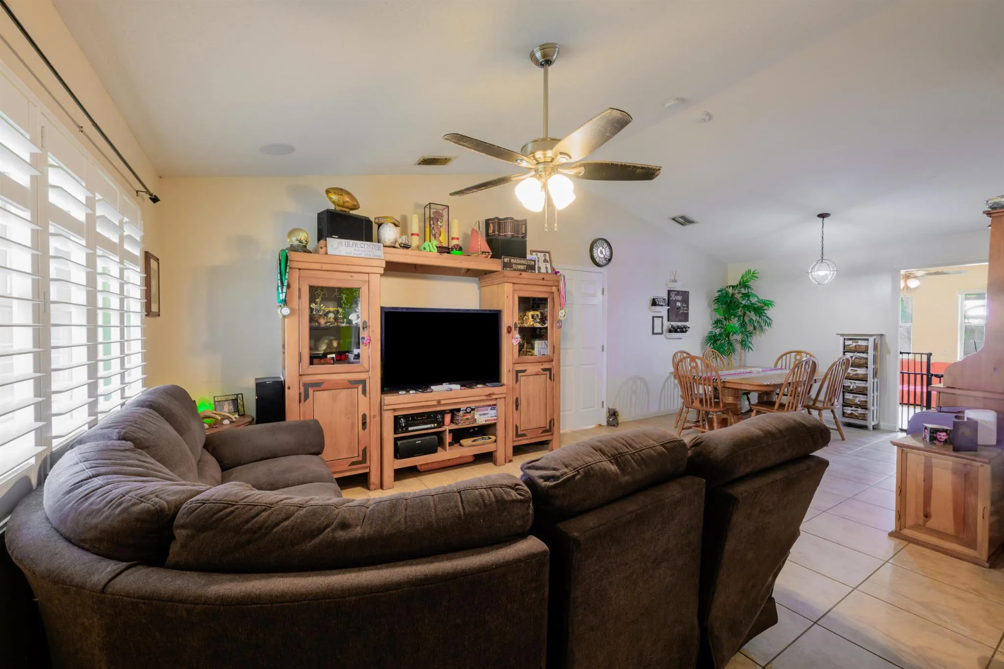 588 NE 28th Avenue