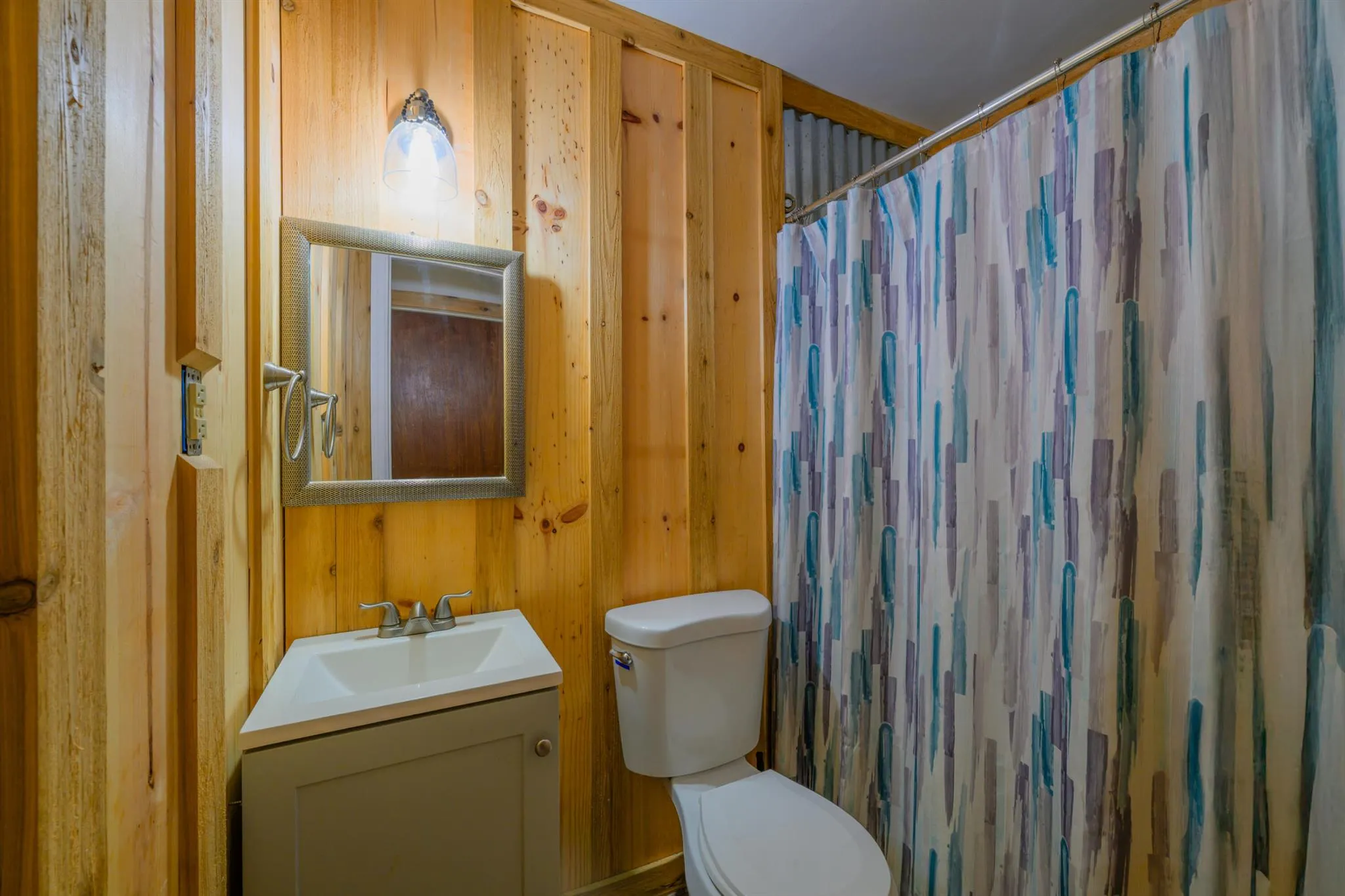 588 NE 28th Avenue