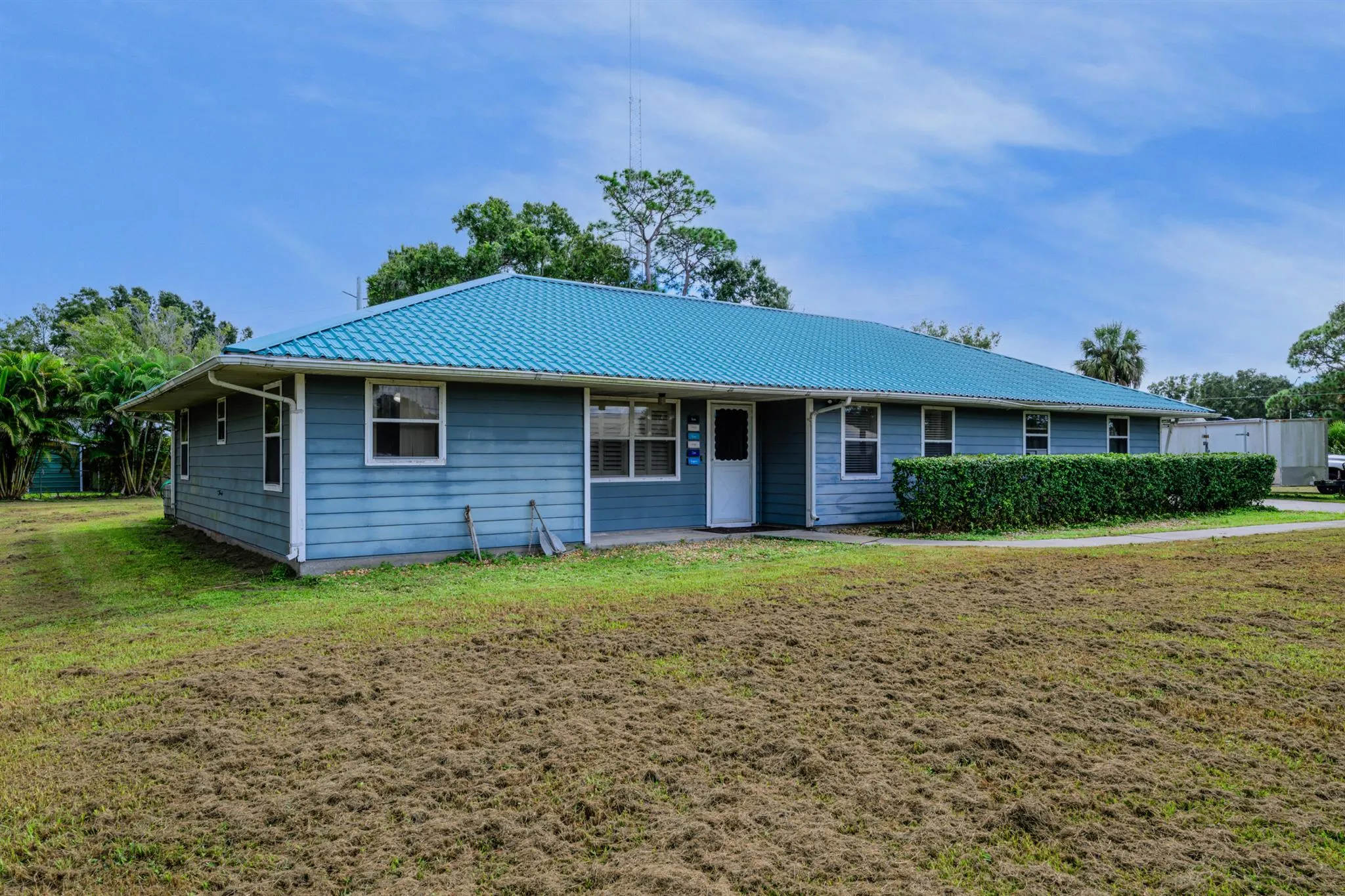 588 NE 28th Avenue