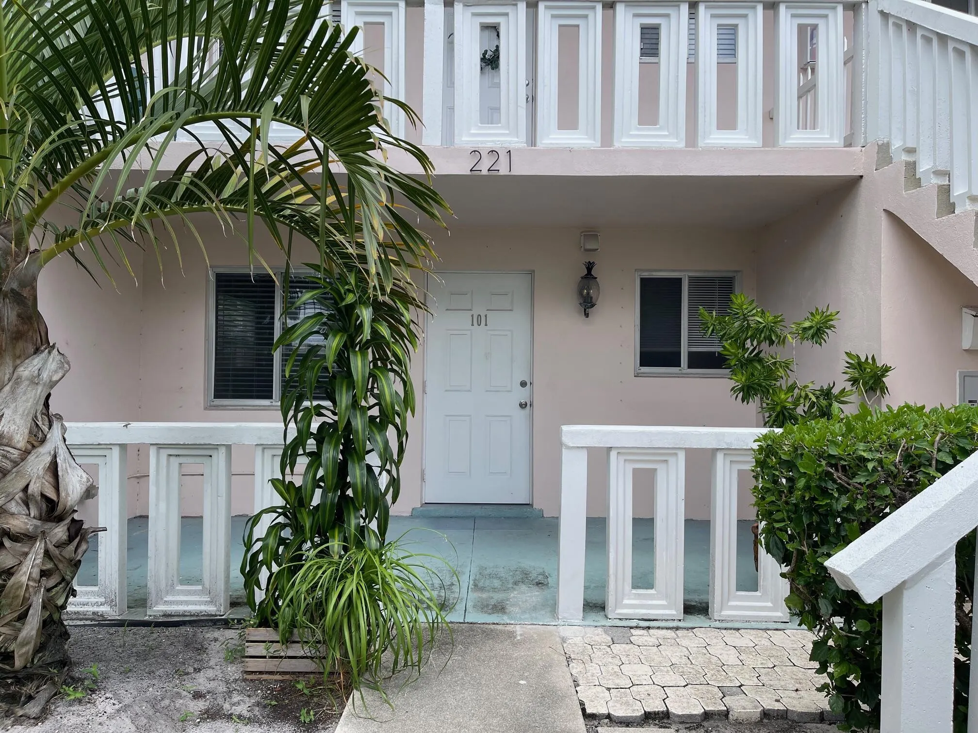 221 SE 1st Avenue, #101