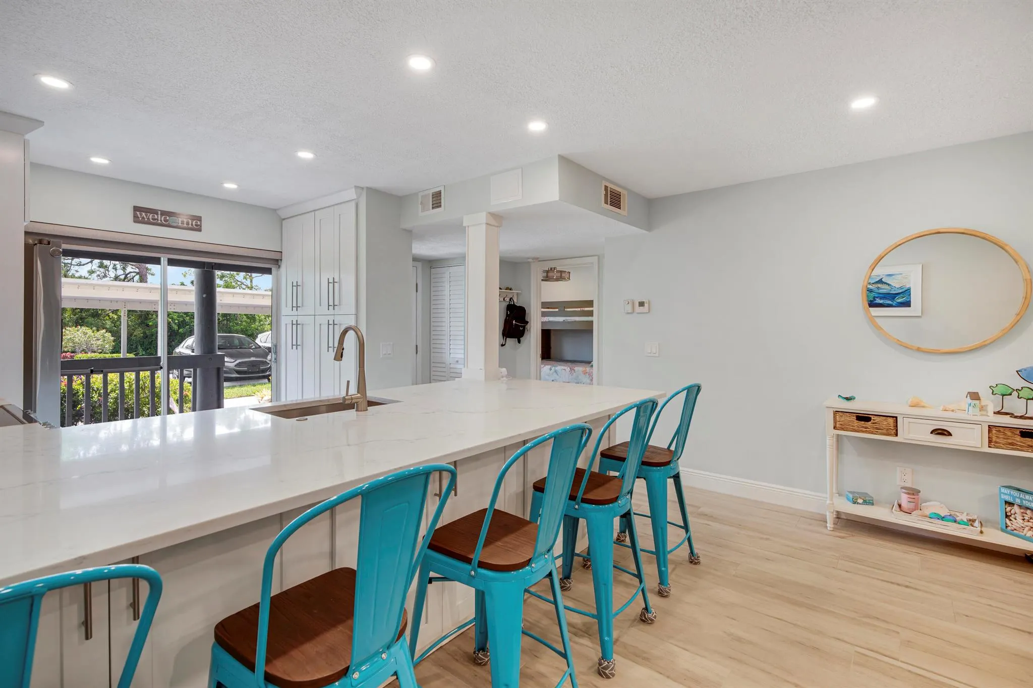 1637 NE Nautical Place, #804