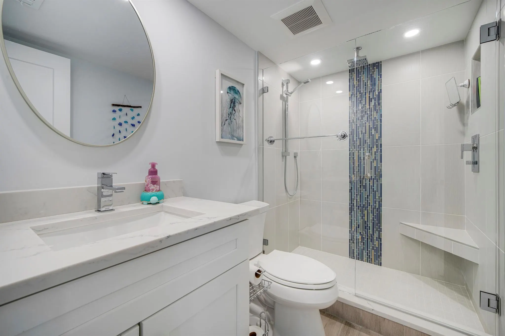 1637 NE Nautical Place, #804