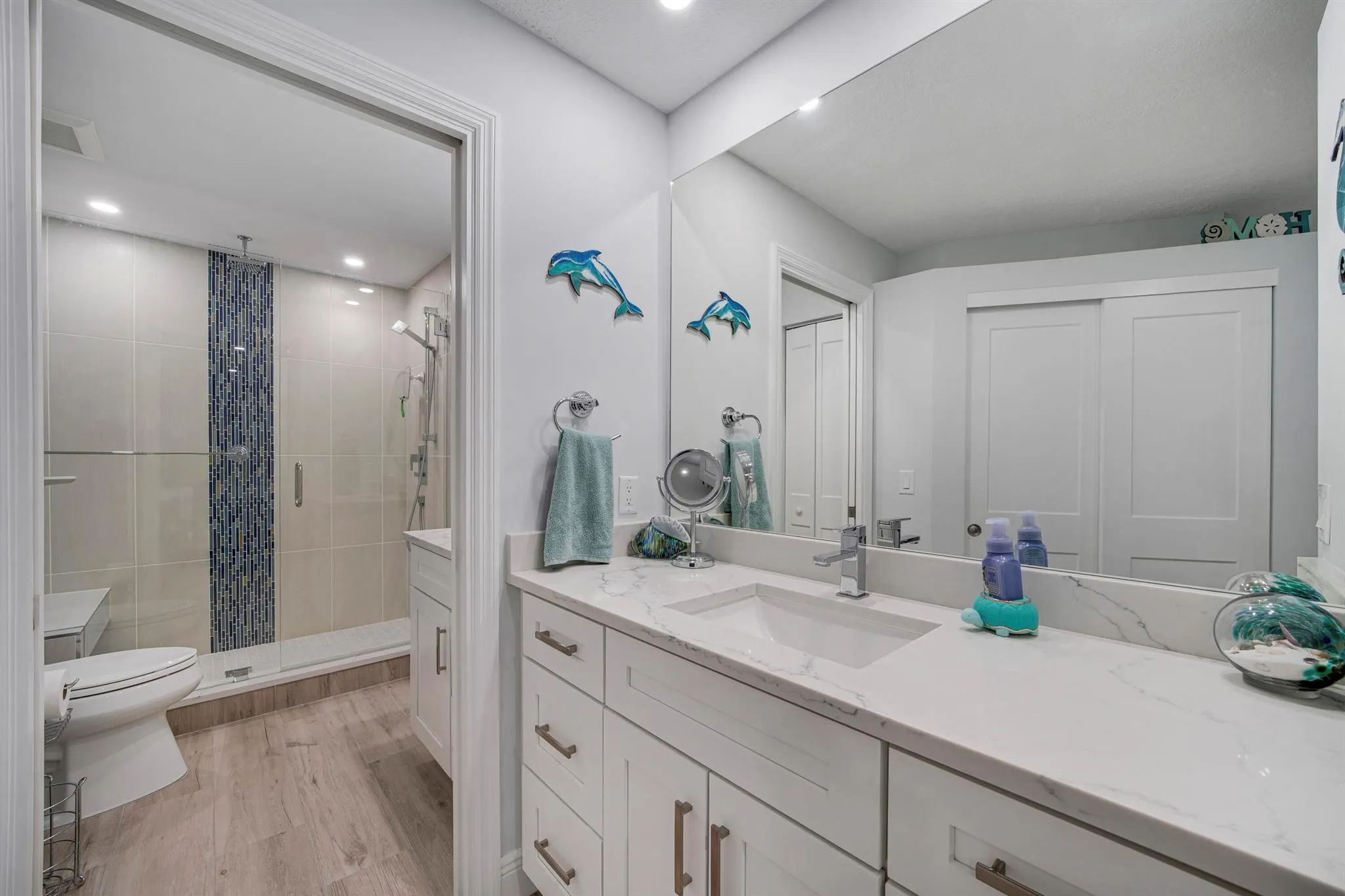 1637 NE Nautical Place, #804