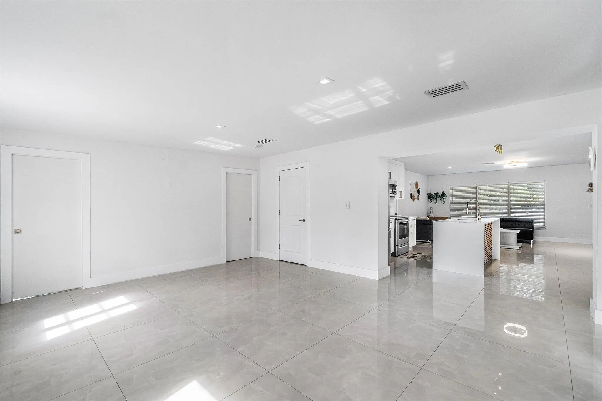 403 S 13th Court