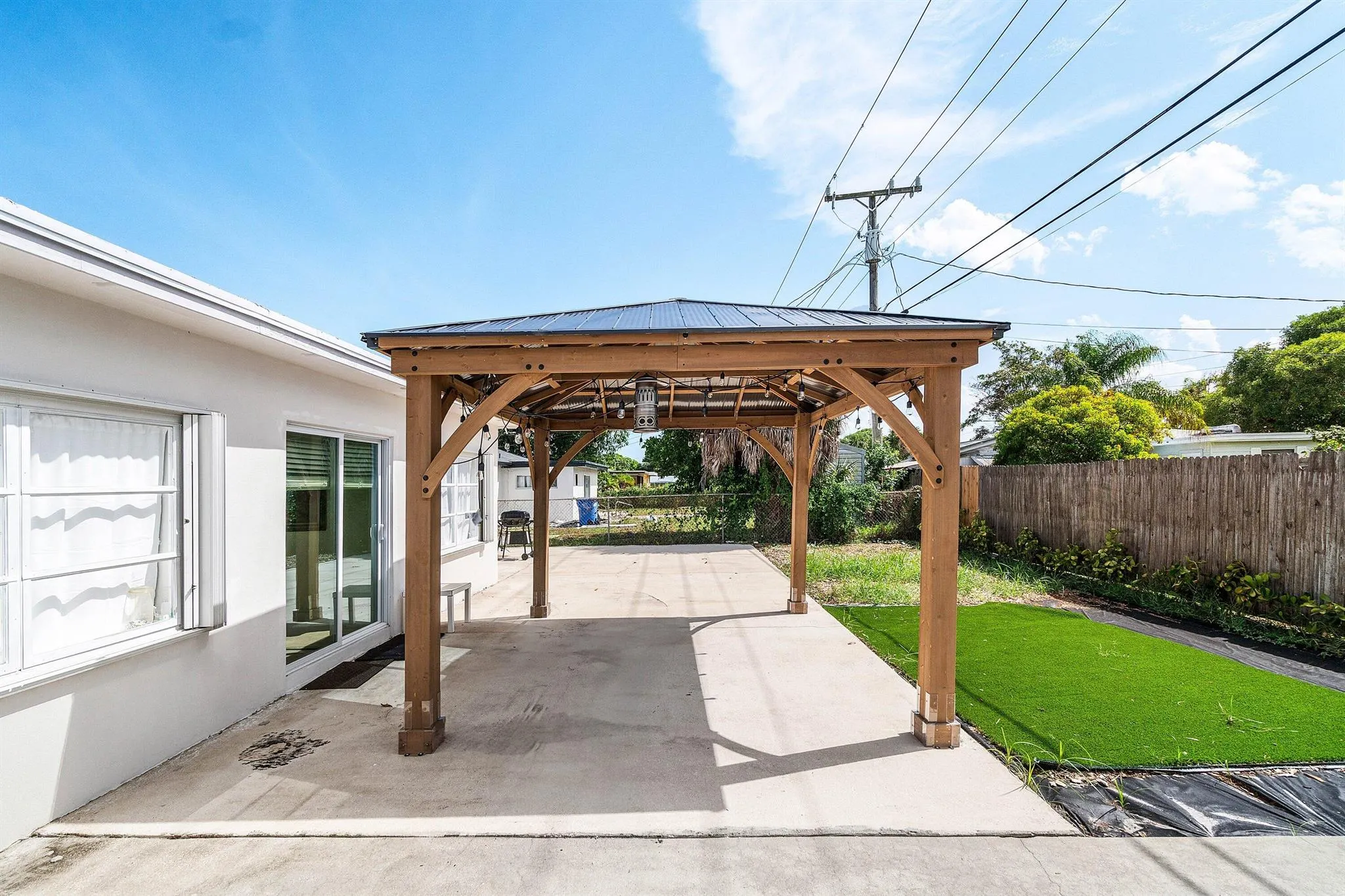 403 S 13th Court