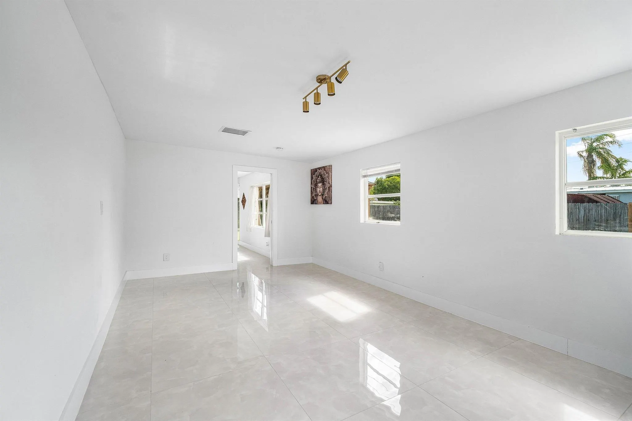 403 S 13th Court