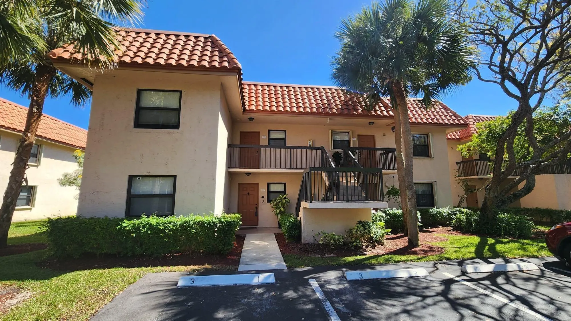 15702 E Waterside Circle, #203