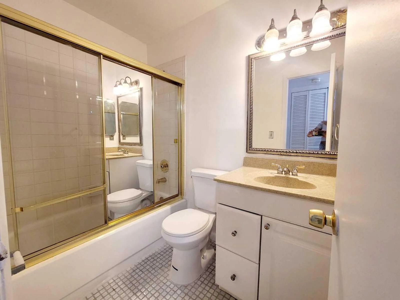 15702 E Waterside Circle, #203