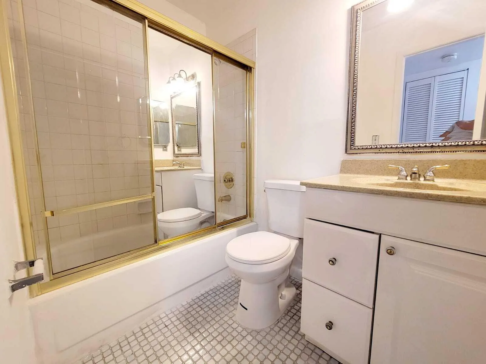 15702 E Waterside Circle, #203
