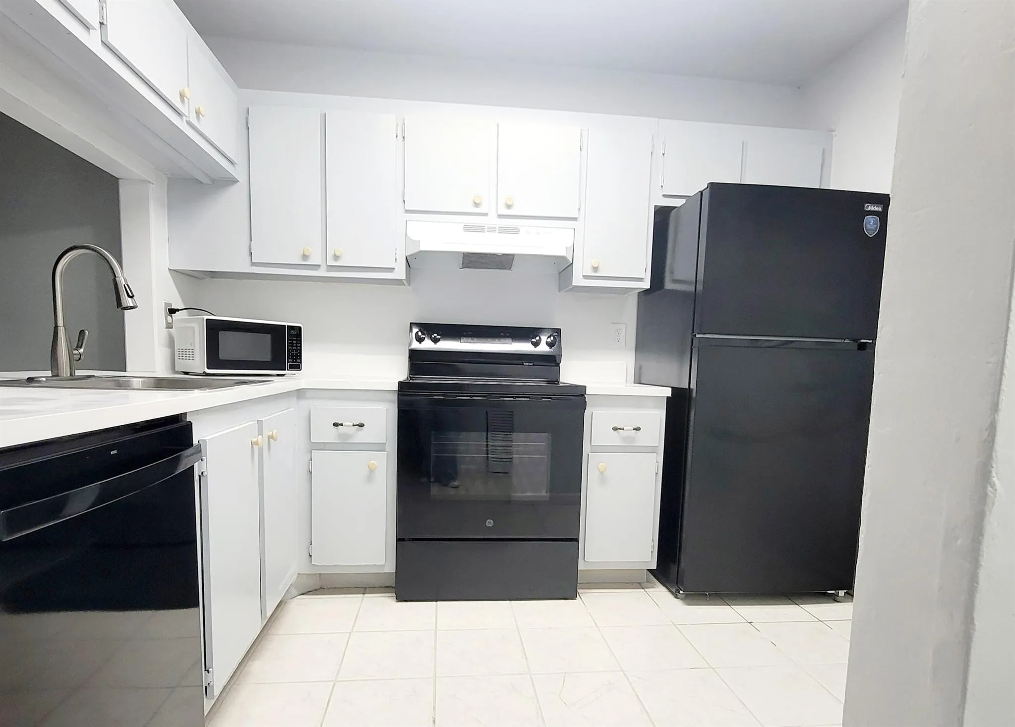 15702 E Waterside Circle, #203