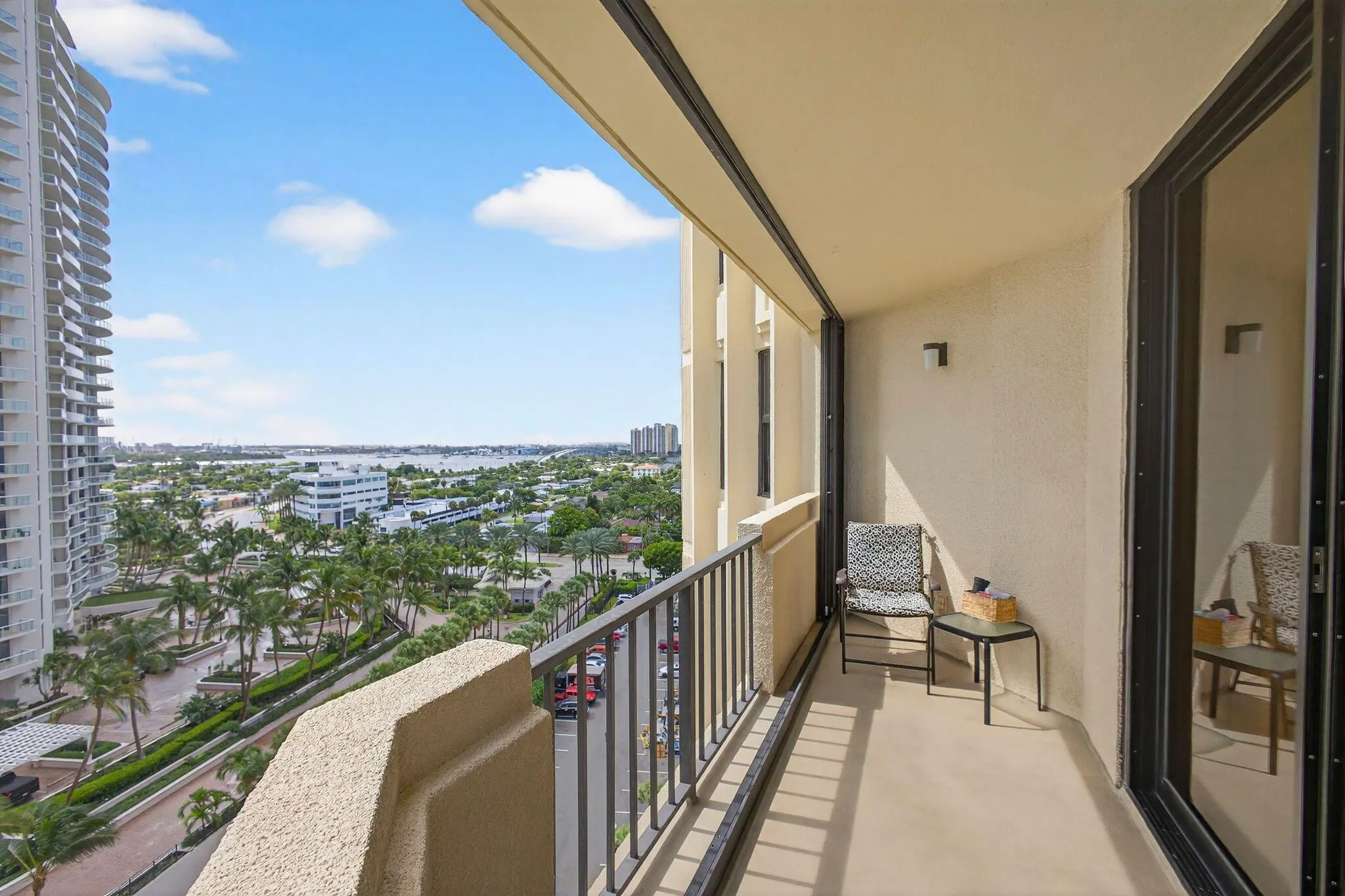 2800 N Ocean Drive, #B-12a