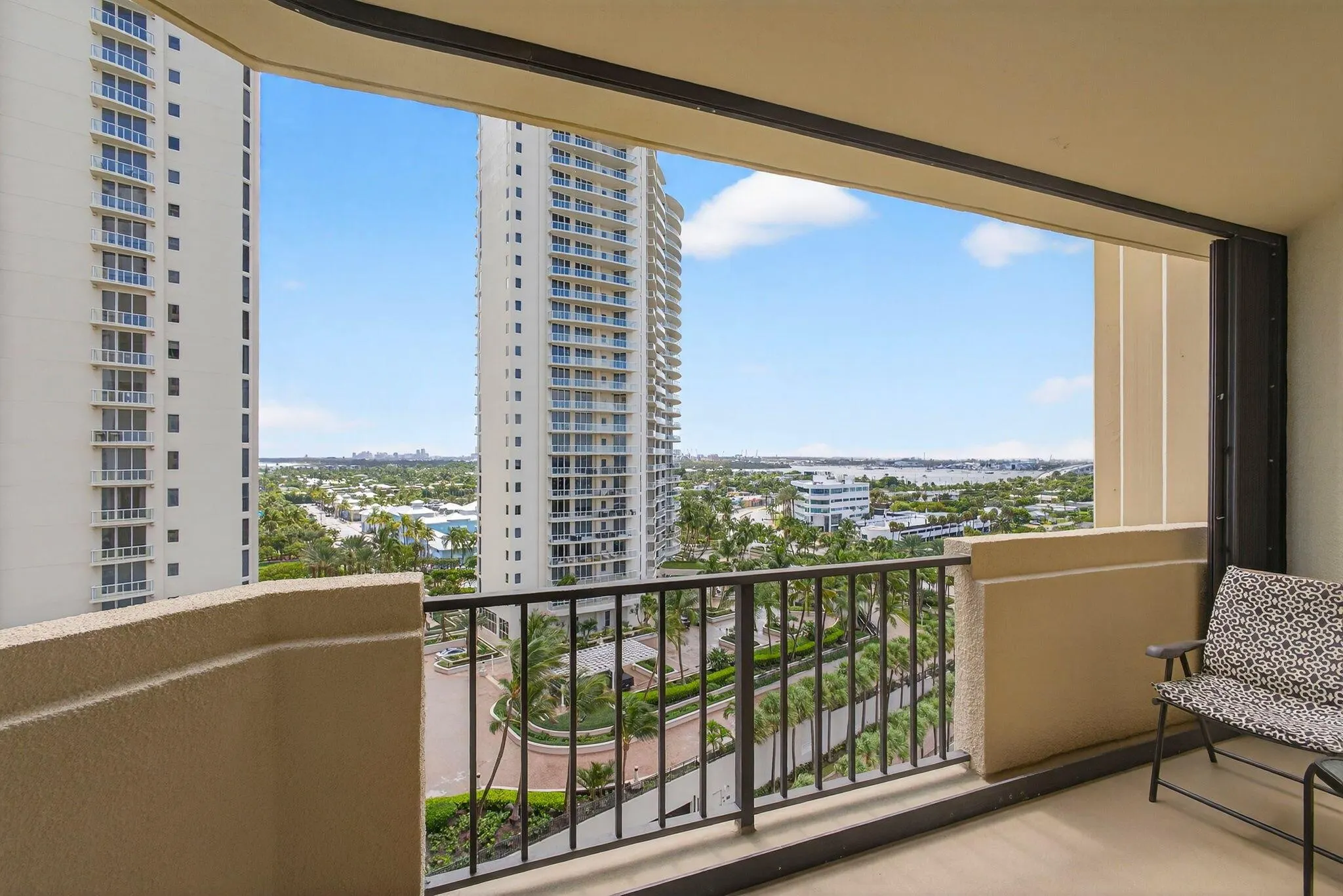 2800 N Ocean Drive, #B-12a