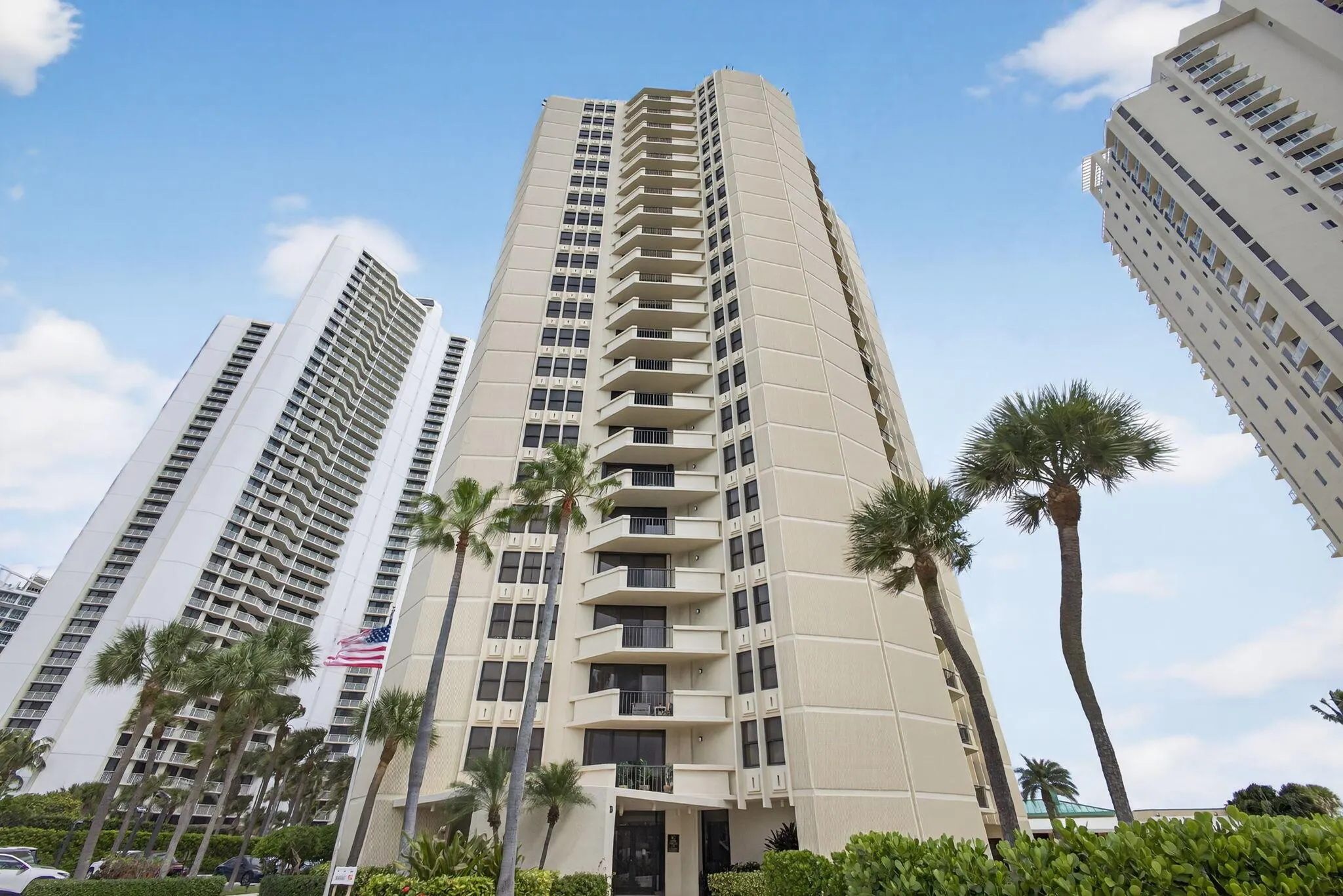 2800 N Ocean Drive, #B-12a