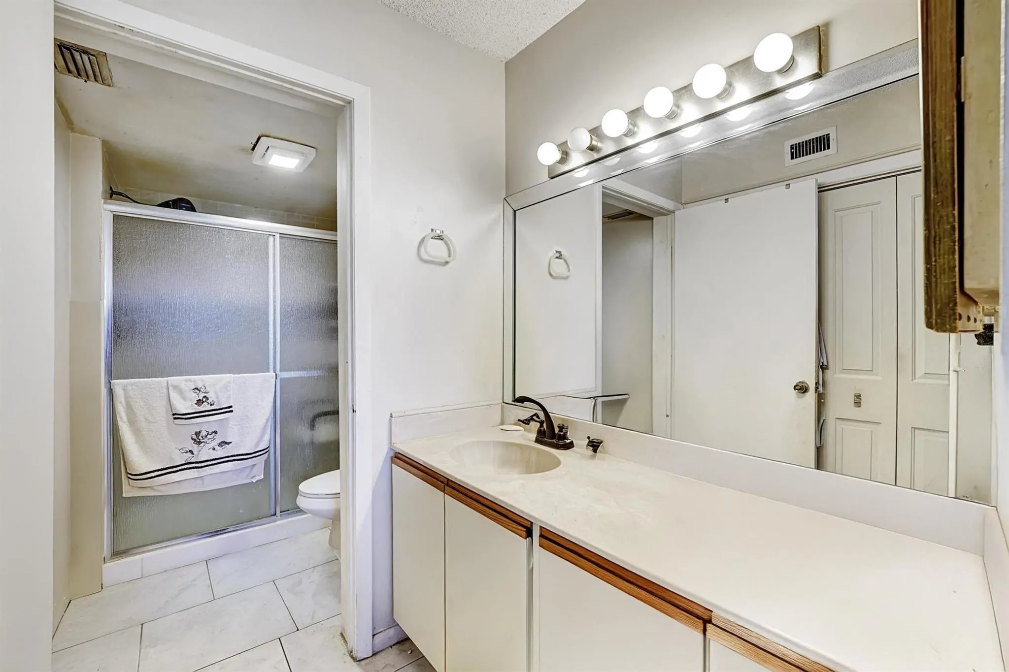 2766 Carambola Circle S, #405