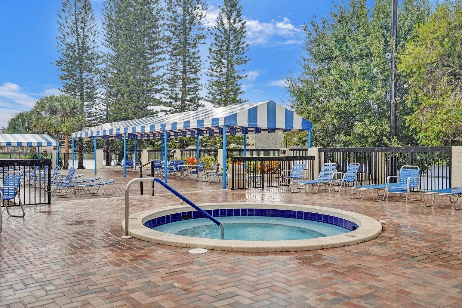 2766 Carambola Circle S, #405