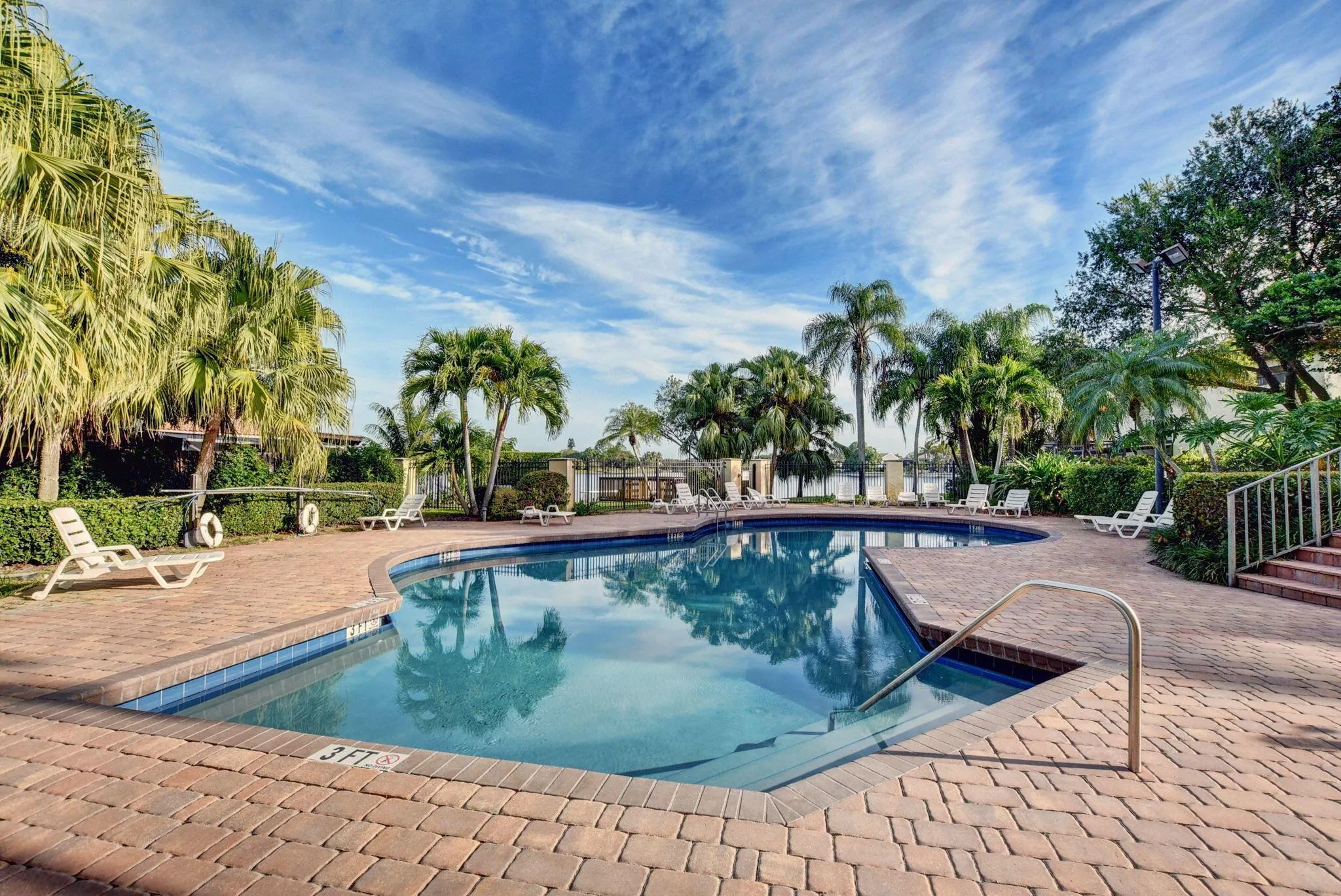 1736 Pierside Circle