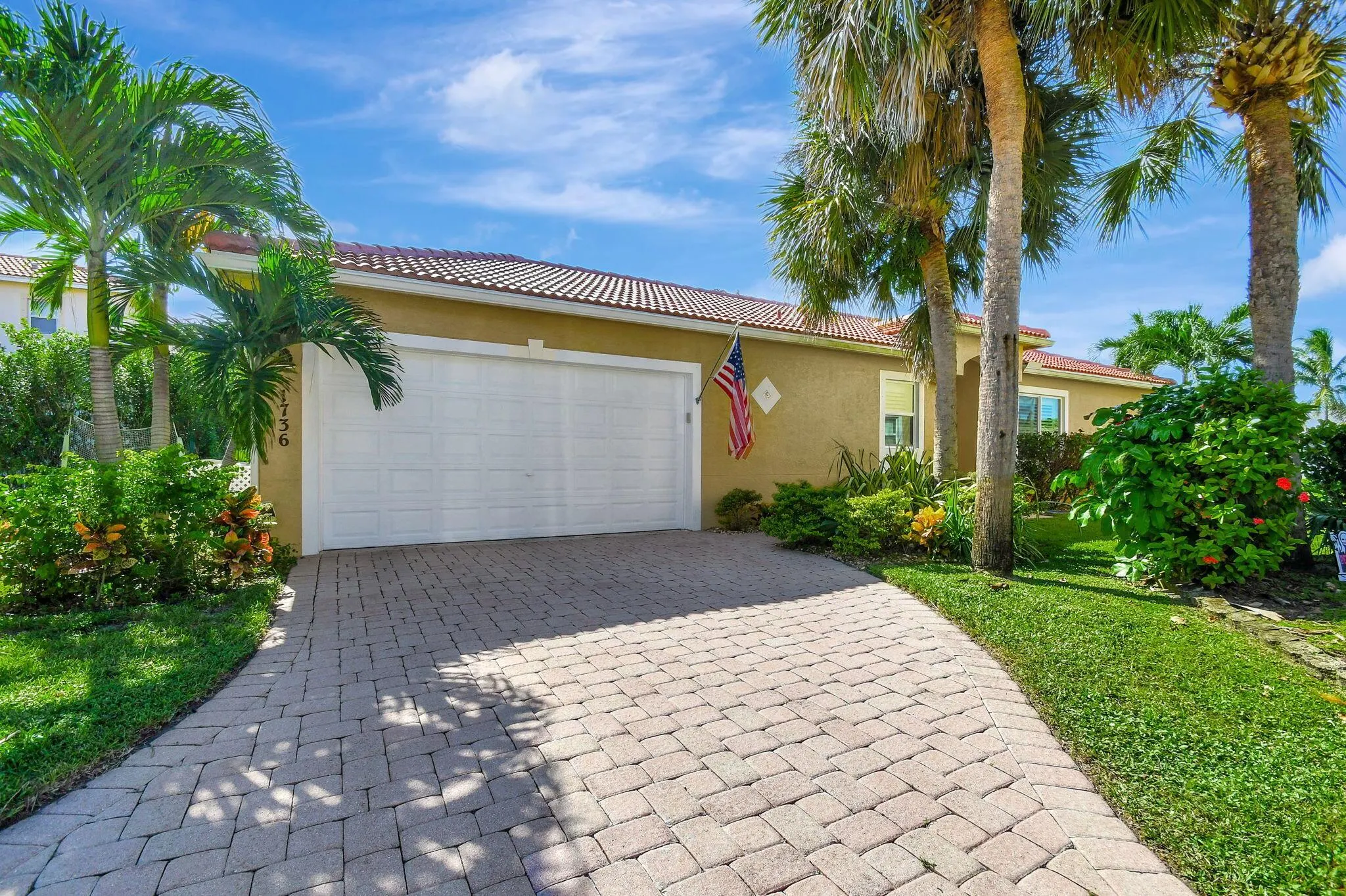 1736 Pierside Circle