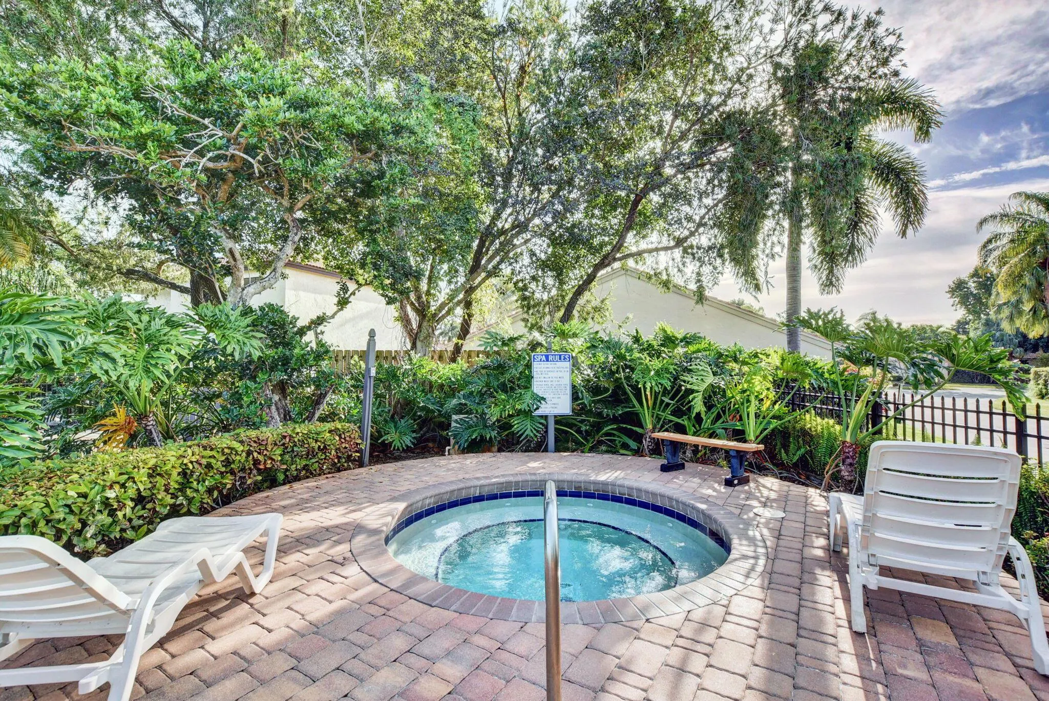 1736 Pierside Circle