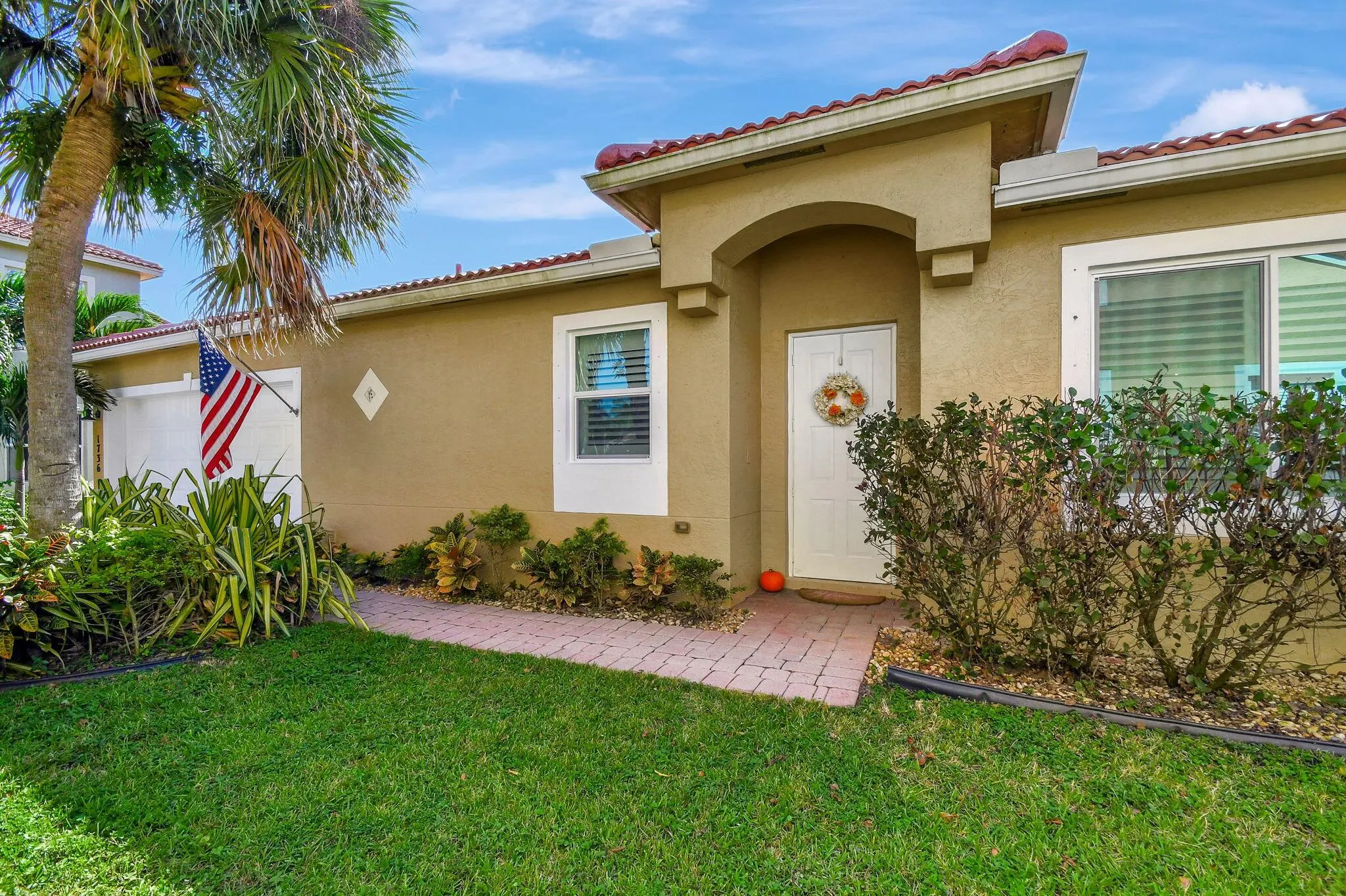 1736 Pierside Circle