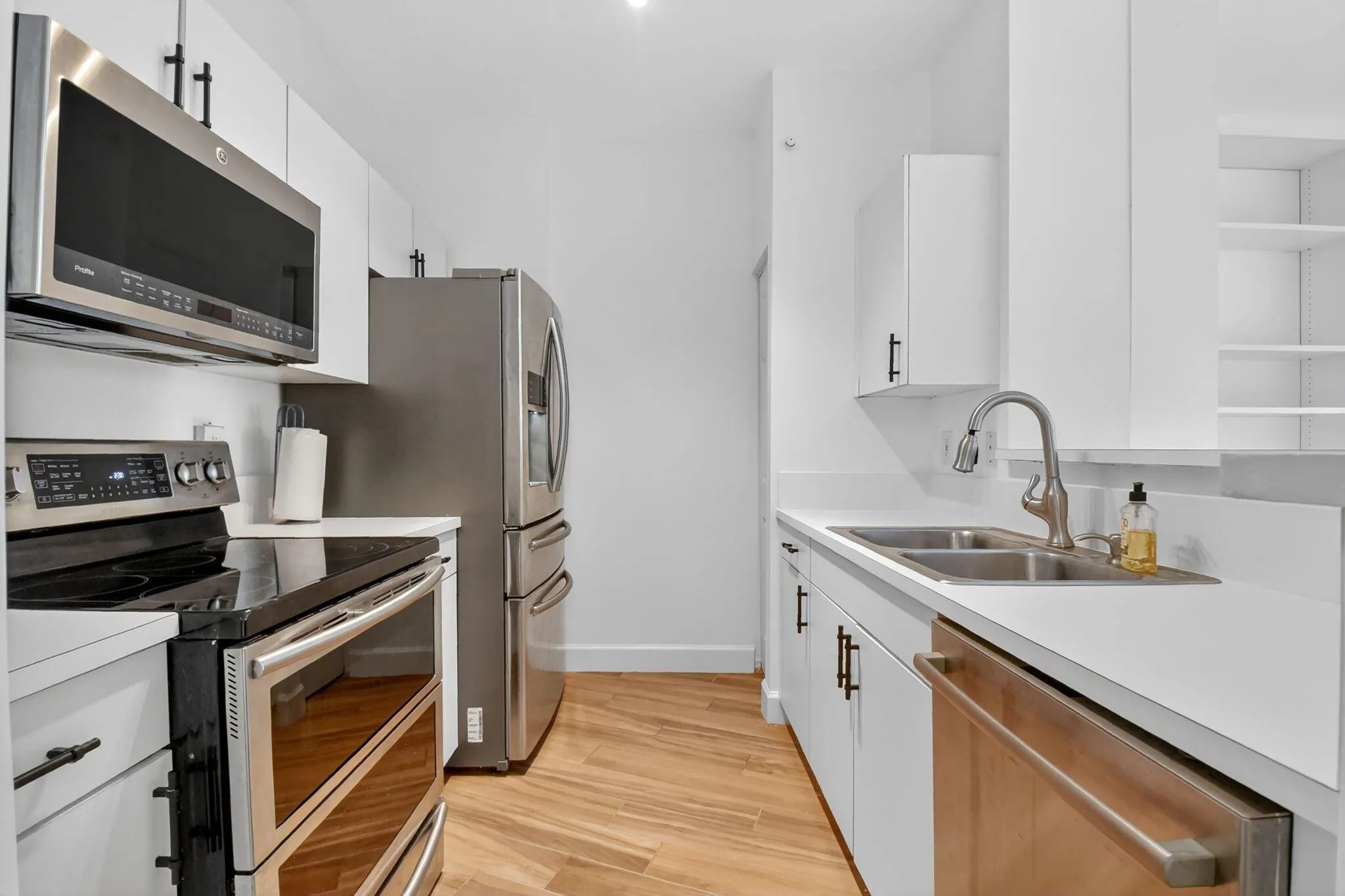 630 S Sapodilla Avenue, #121