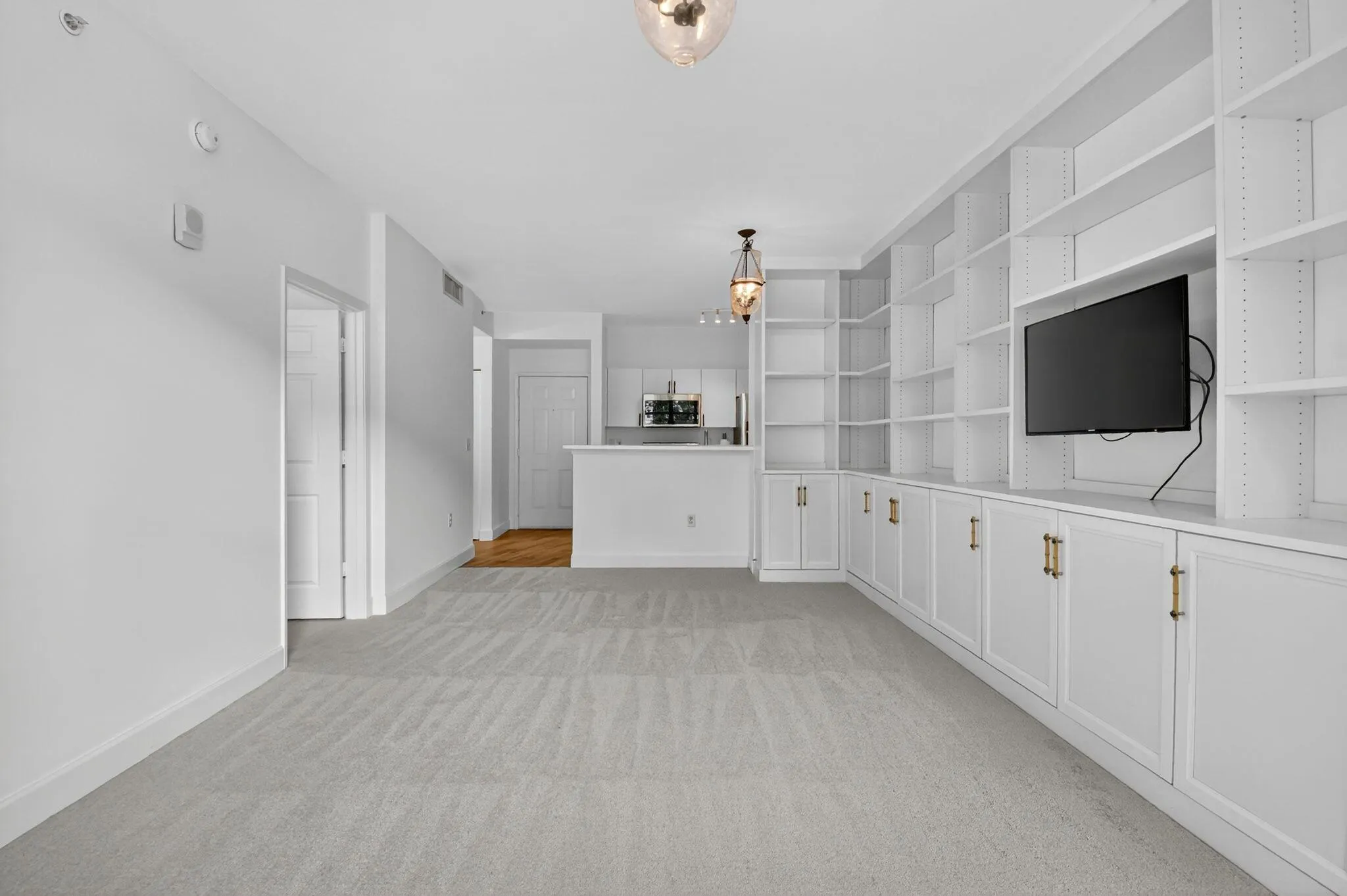 630 S Sapodilla Avenue, #121