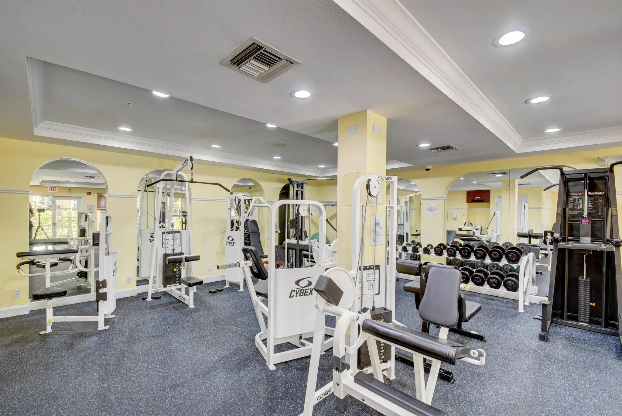 630 S Sapodilla Avenue, #121