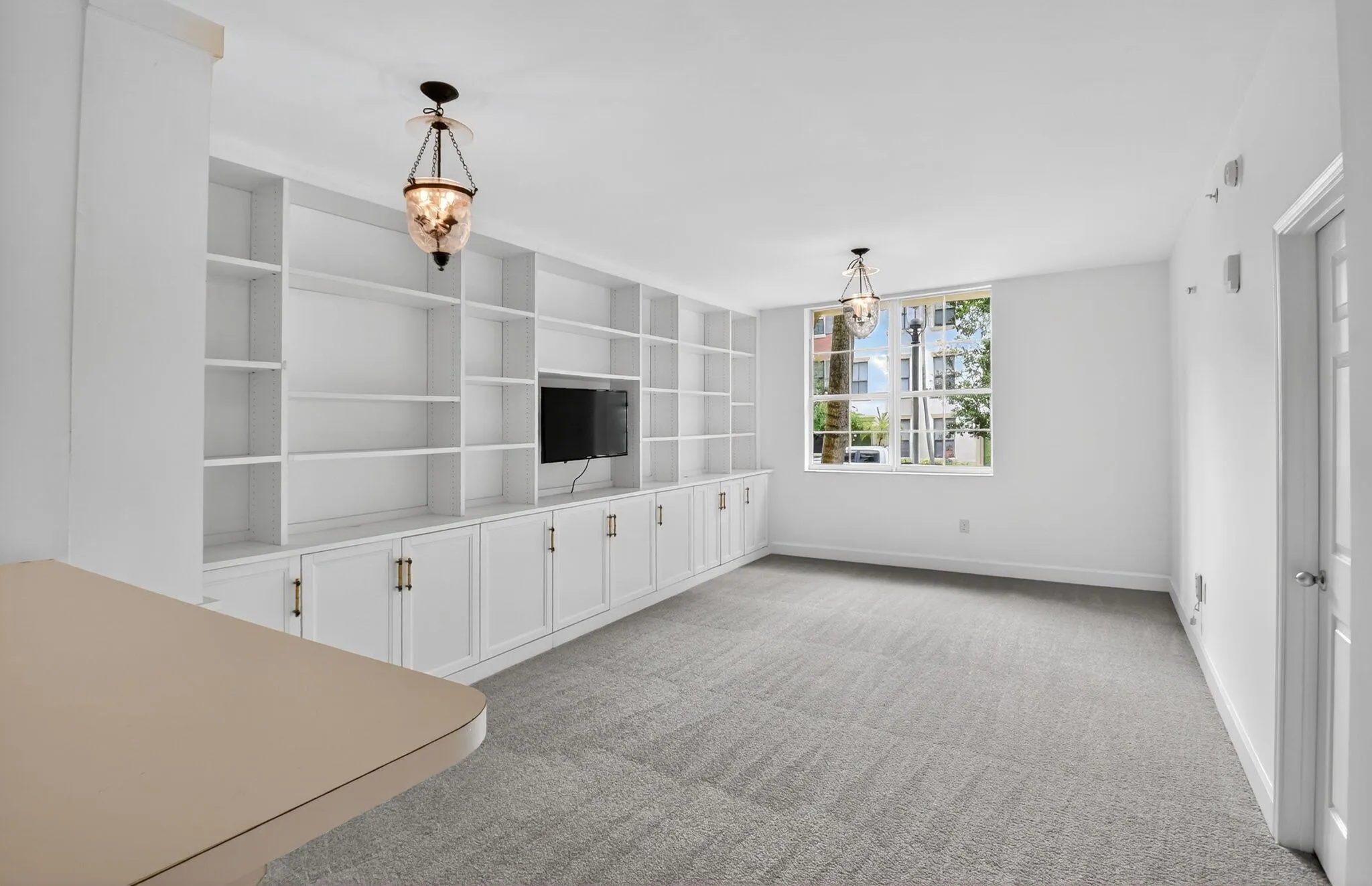 630 S Sapodilla Avenue, #121