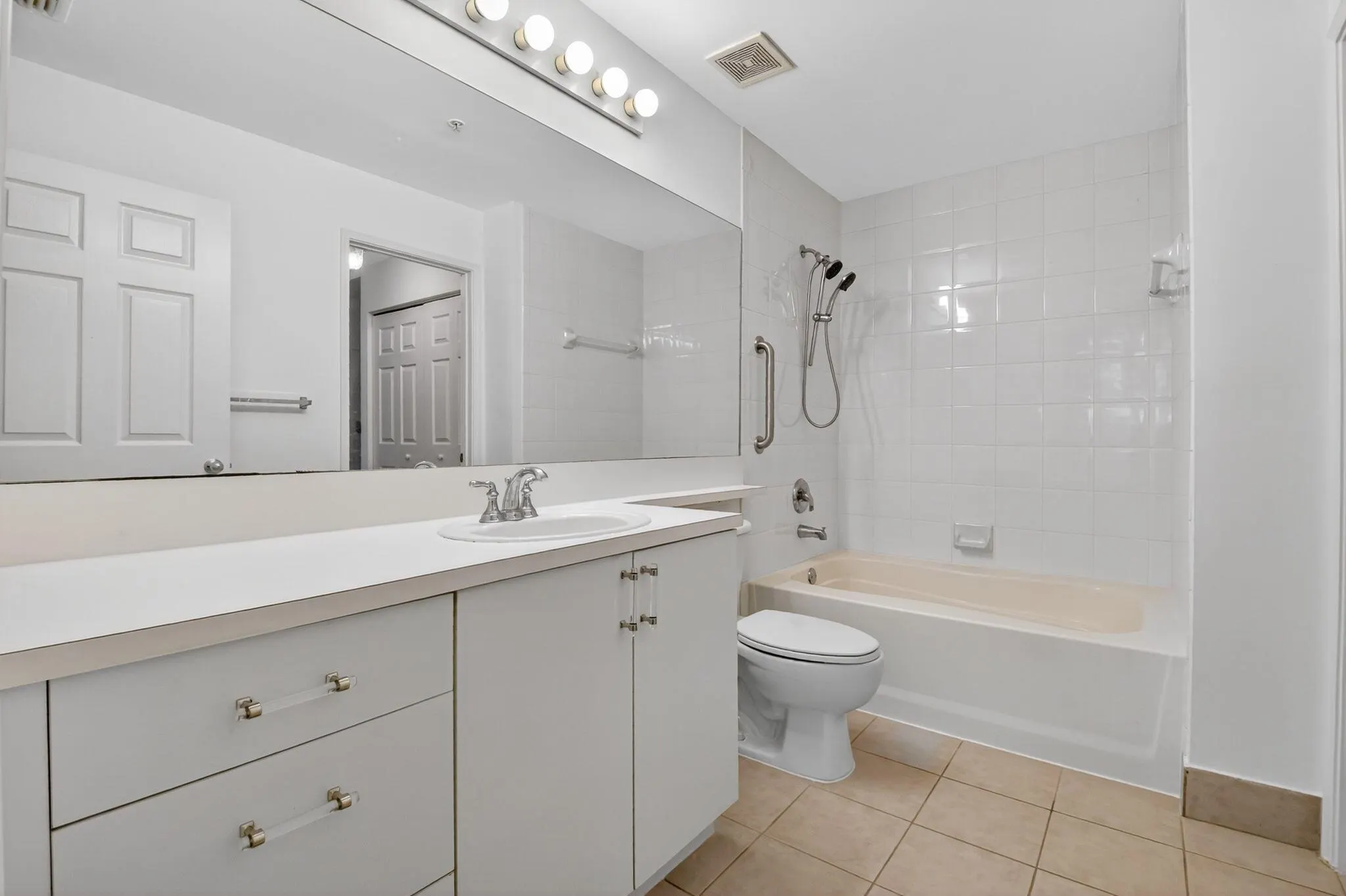 630 S Sapodilla Avenue, #121