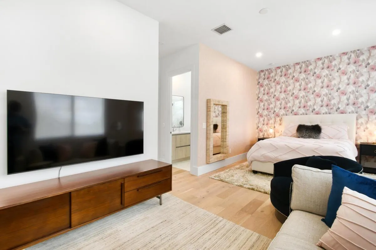 18432 Symphony Court