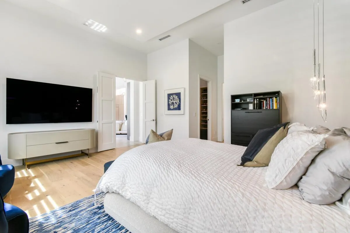 18432 Symphony Court