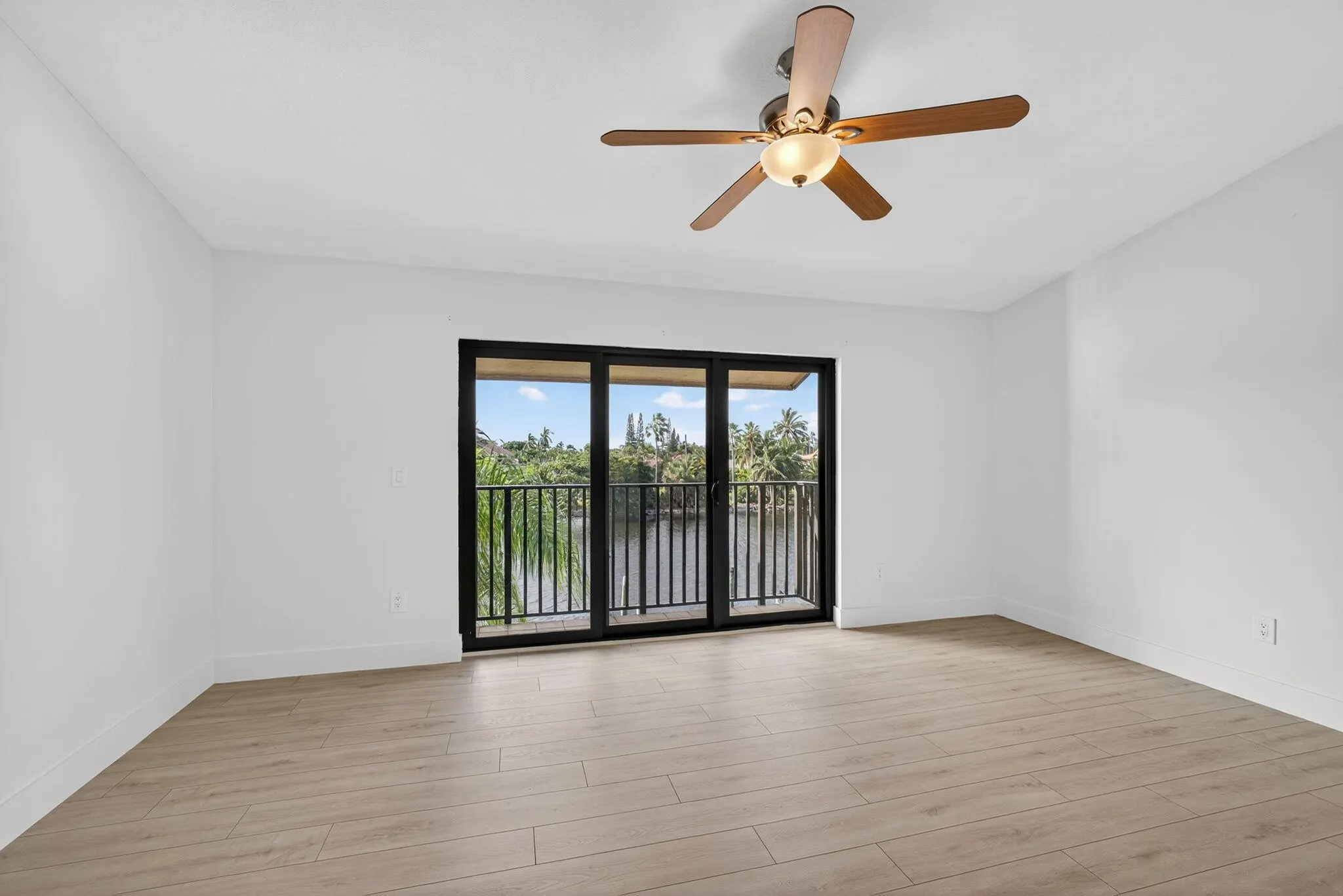 270 Captains Walk, #3160