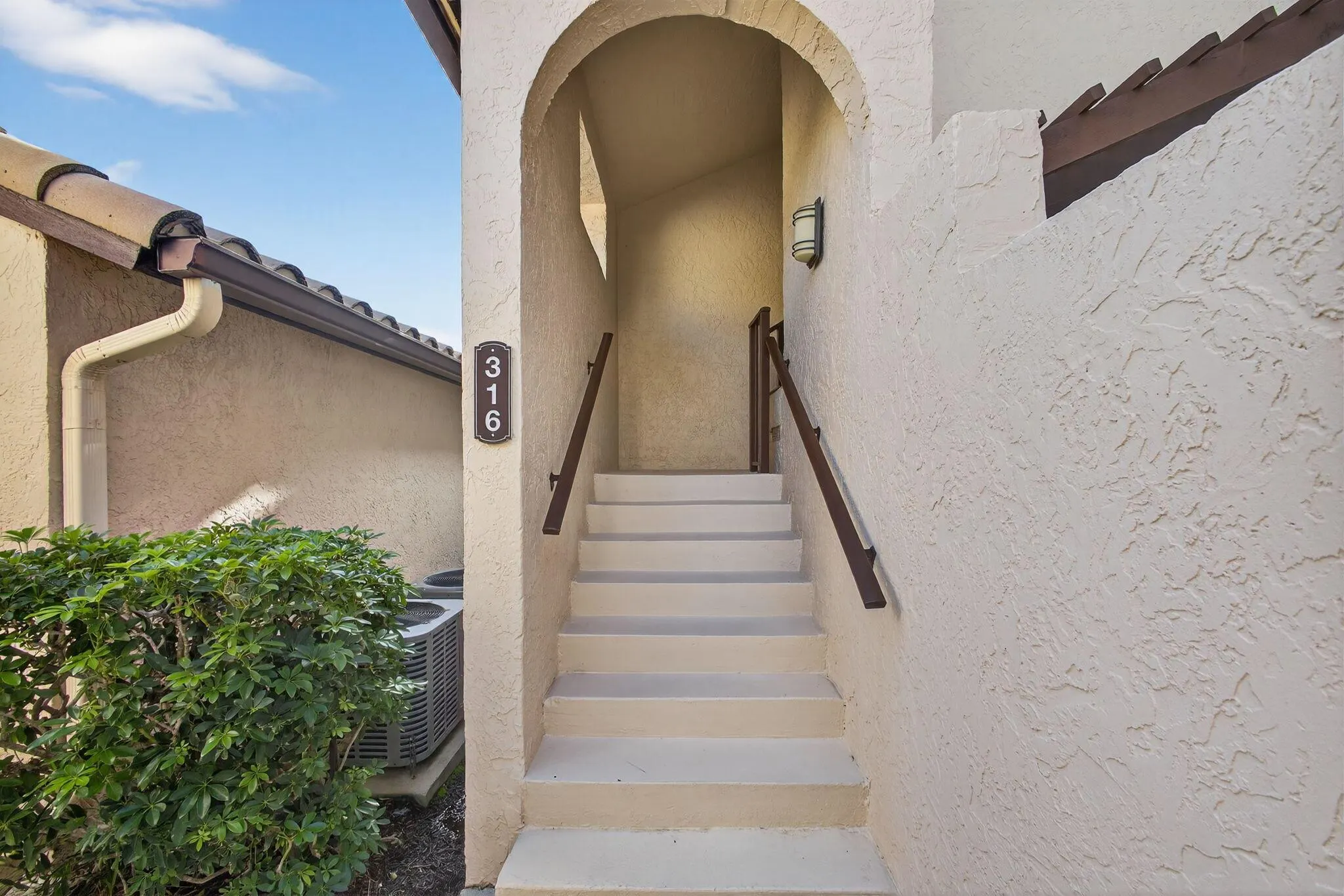 270 Captains Walk, #3160