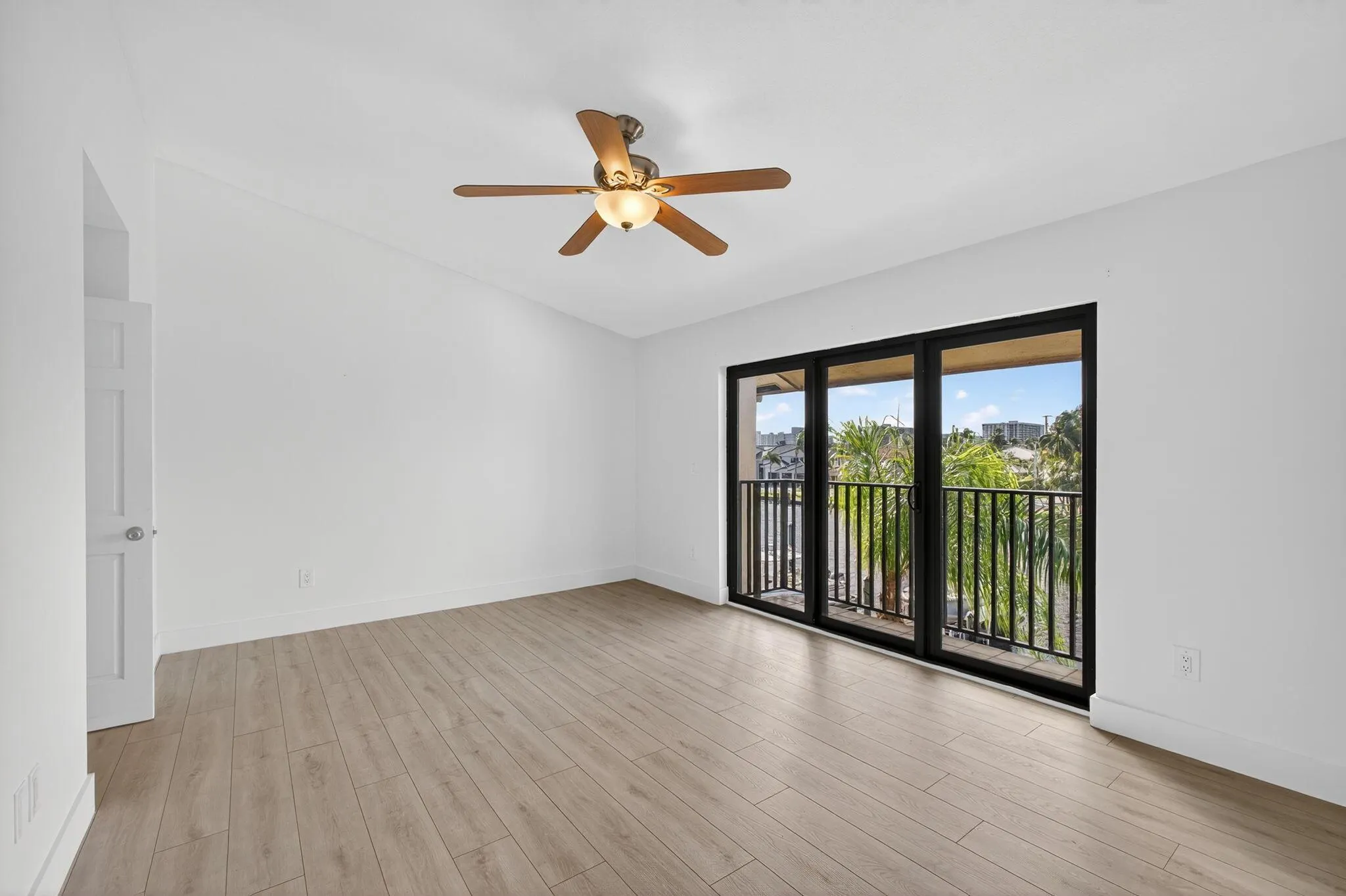 270 Captains Walk, #3160