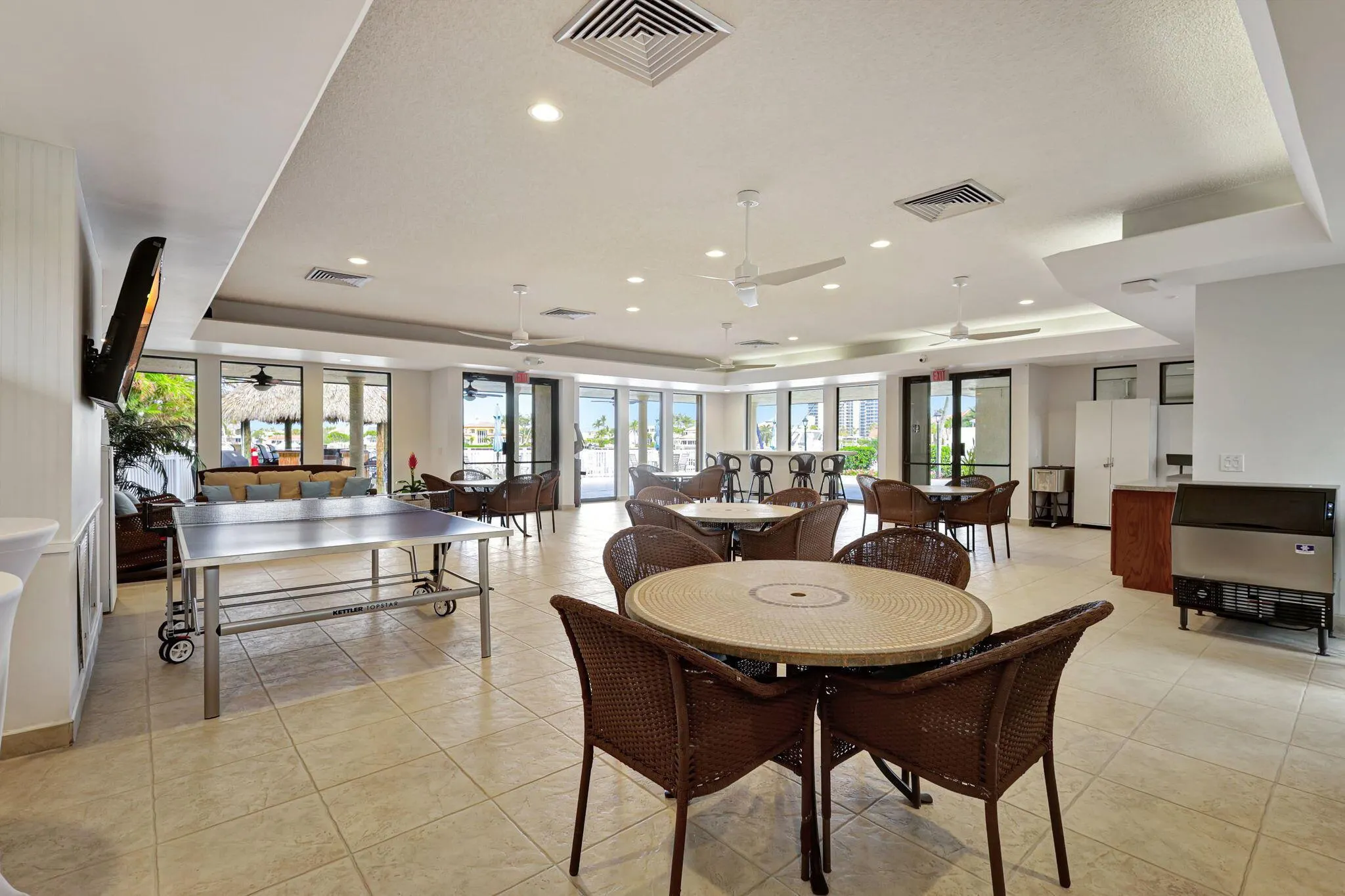 270 Captains Walk, #3160