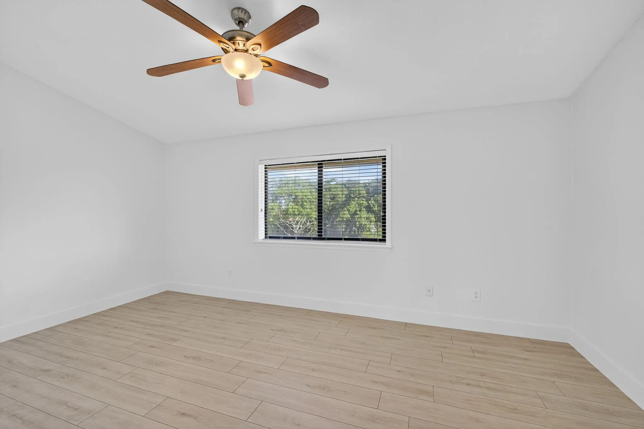 270 Captains Walk, #3160