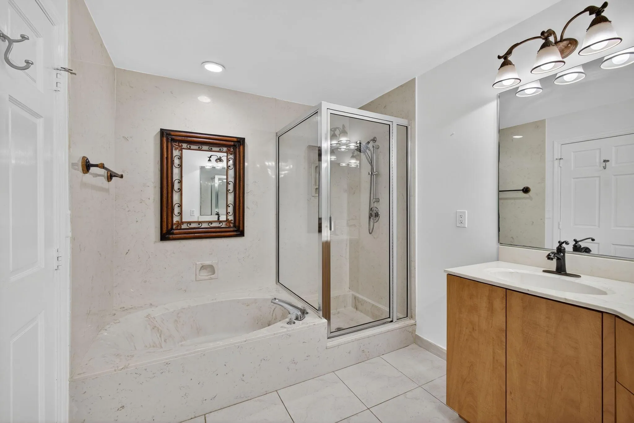 270 Captains Walk, #3160