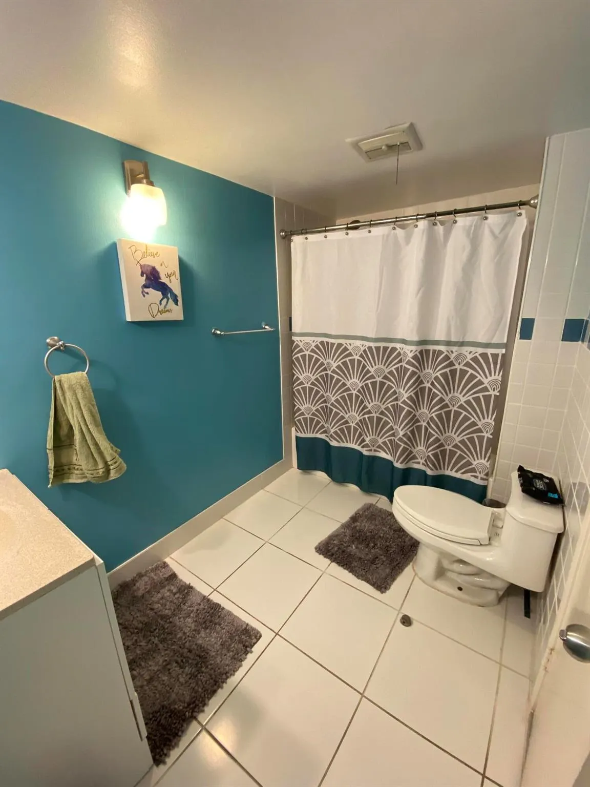 1750 NE 191st Street, #600