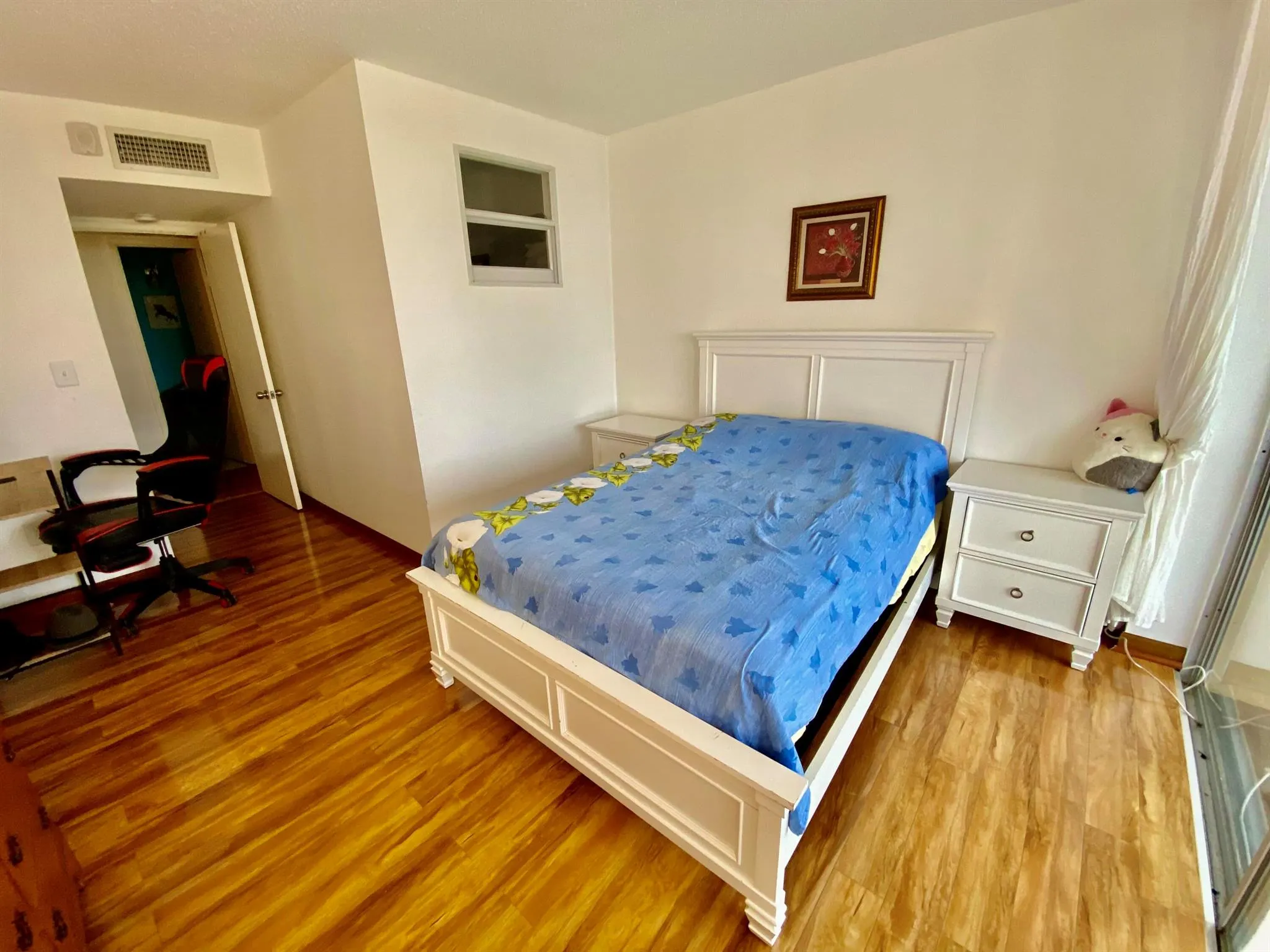 1750 NE 191st Street, #600