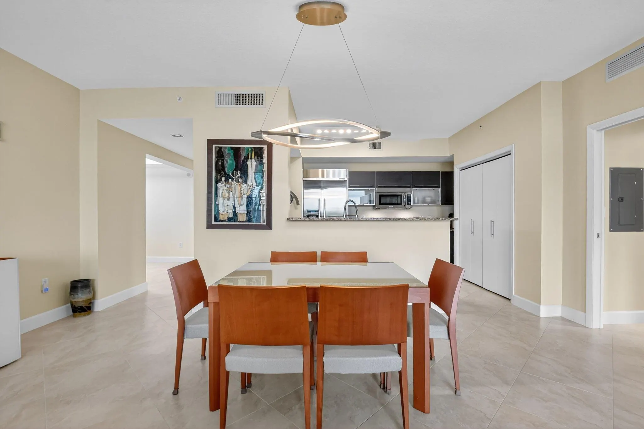 550 Okeechobee Boulevard, #423