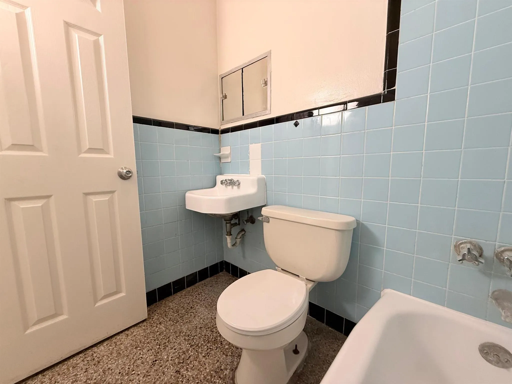 43 E 16th Street, #4