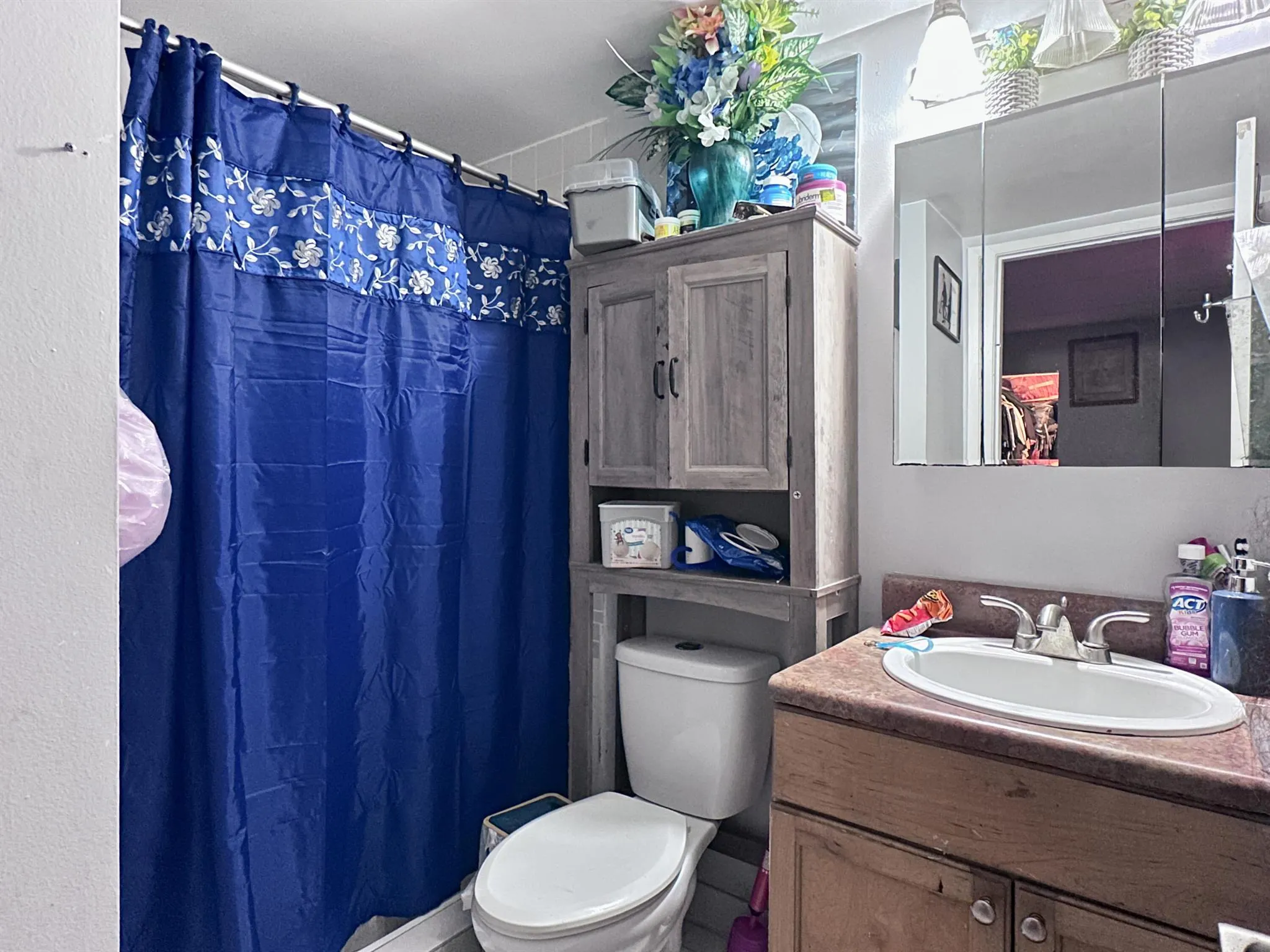 604 Meadows Circle, #604