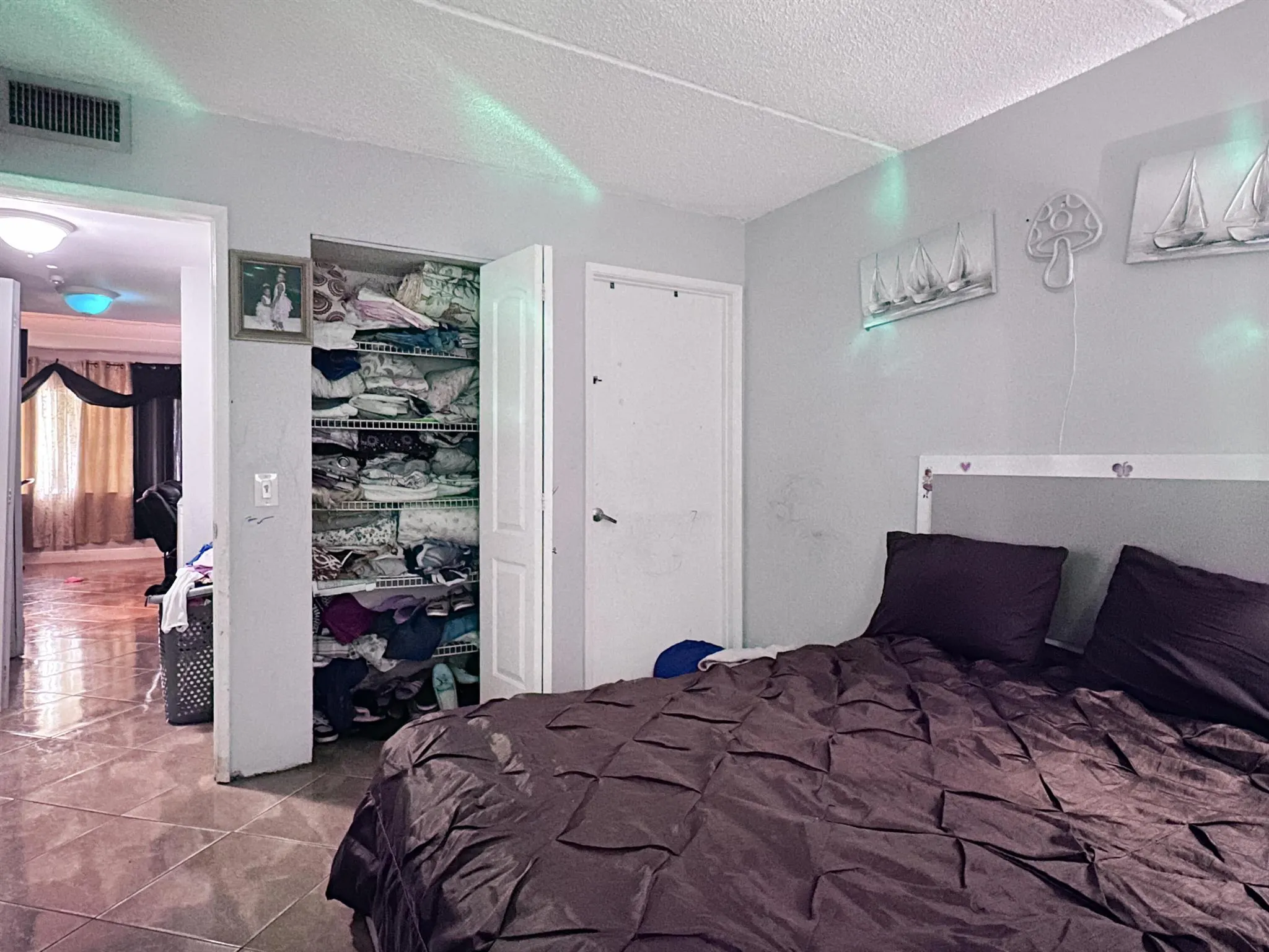 604 Meadows Circle, #604