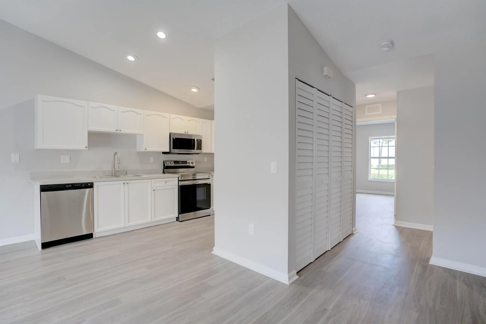 9242 Roan Lane, #D