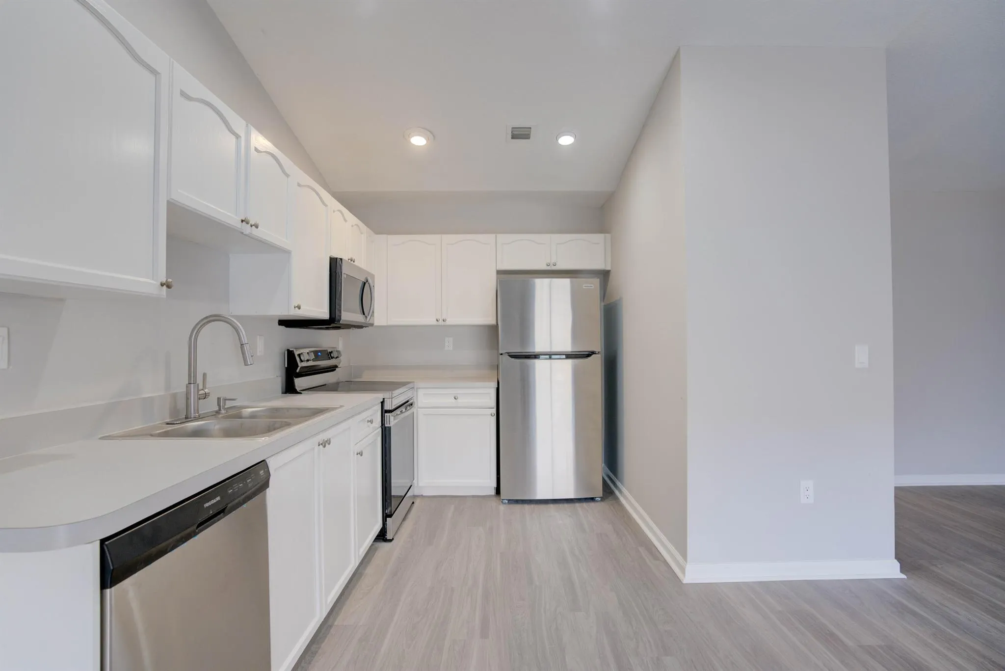 9242 Roan Lane, #D