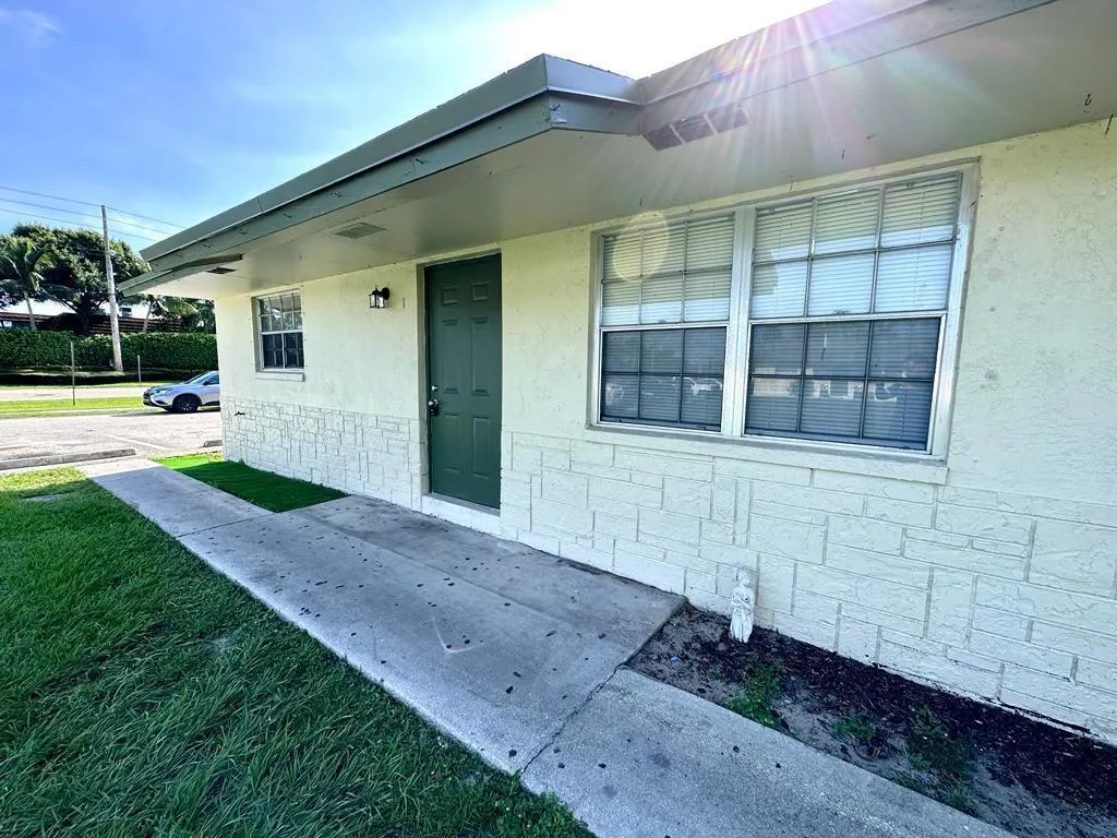 836 Center Street, #5