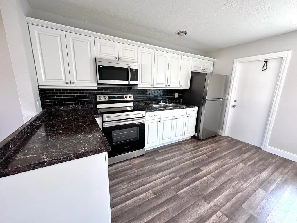 836 Center Street, #5