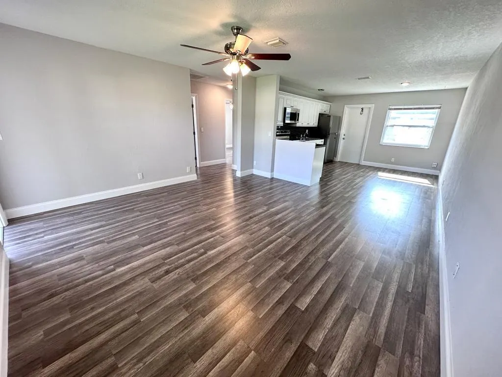 836 Center Street, #5