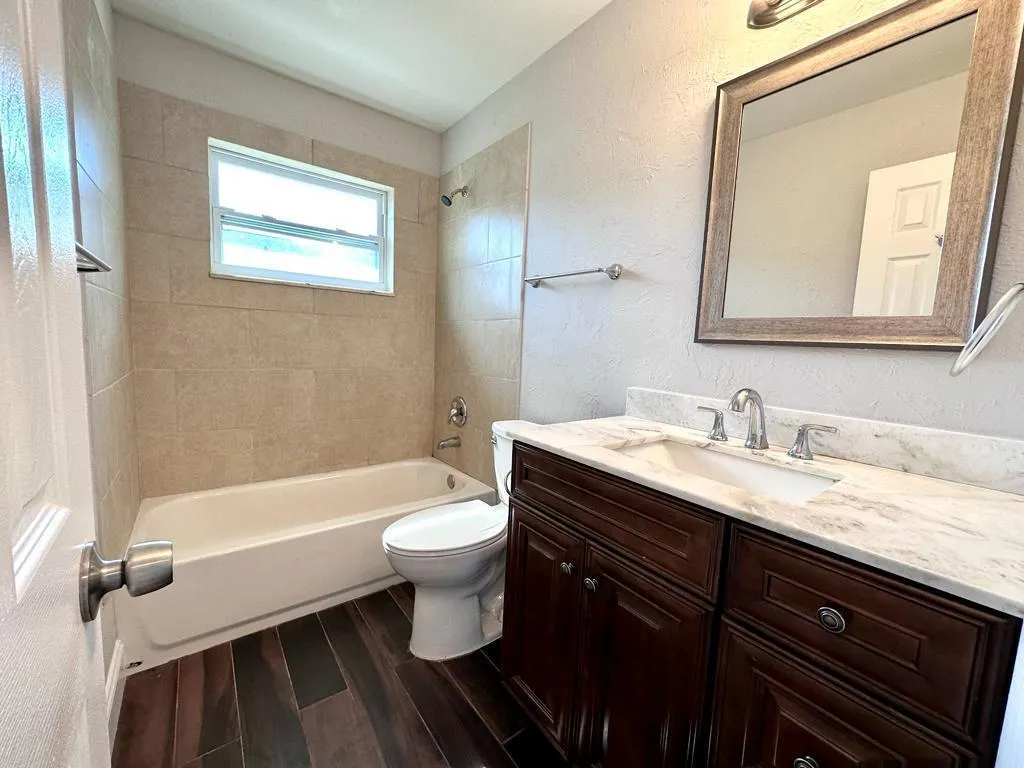 836 Center Street, #5