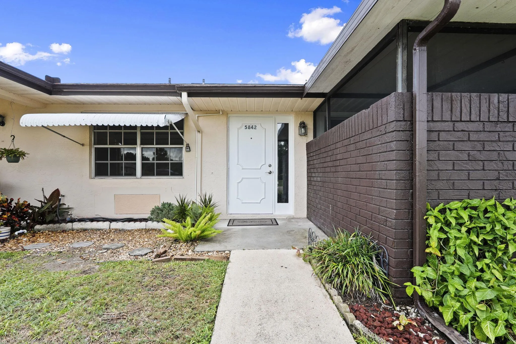 5842 Moss Court, #9