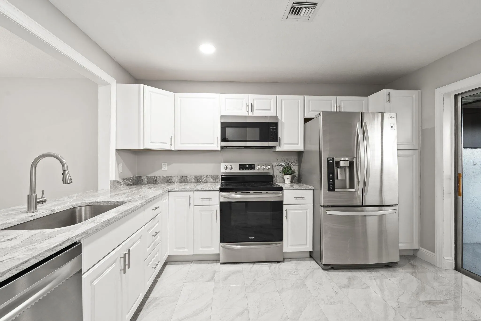 5842 Moss Court, #9